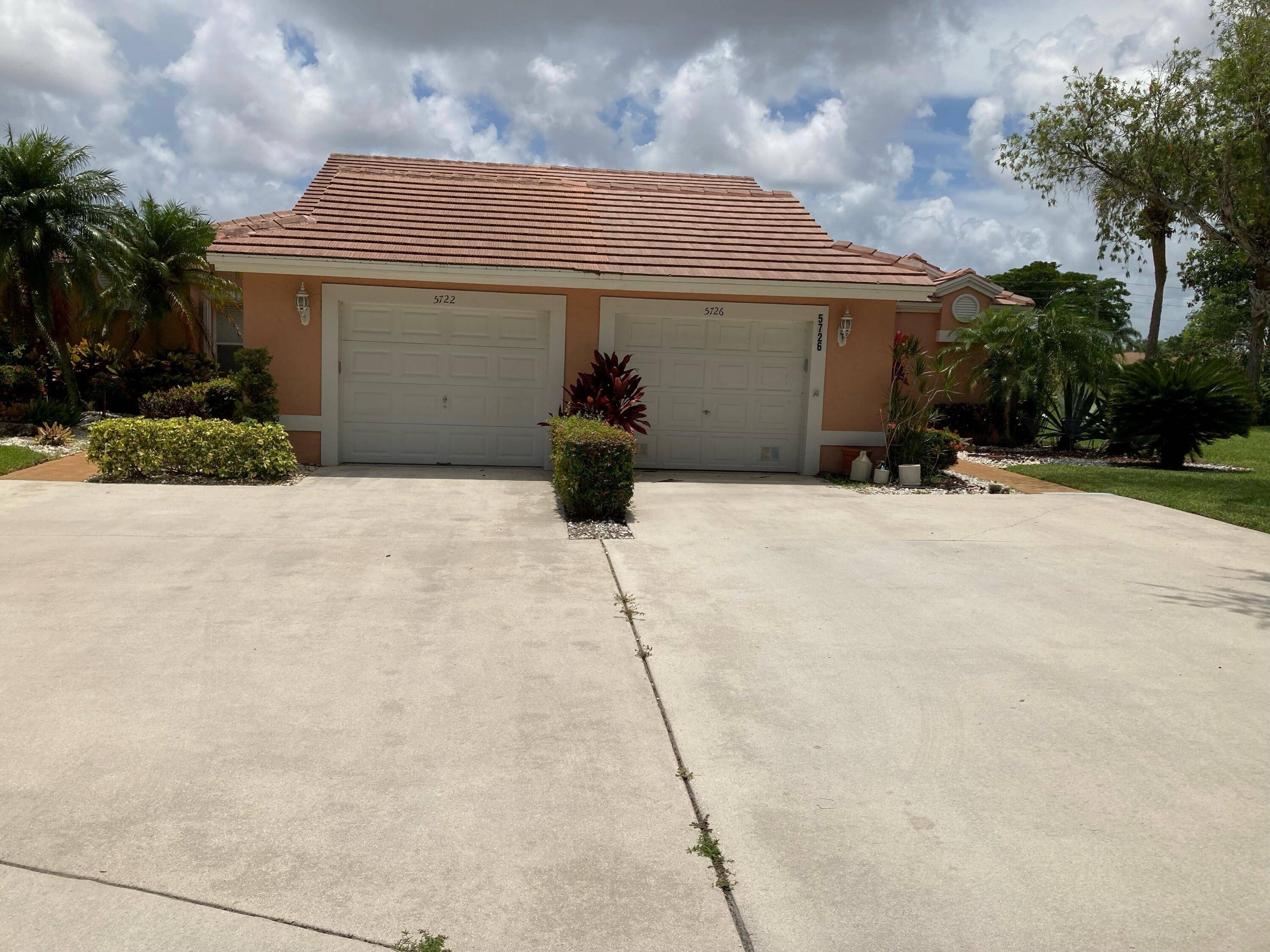 Boynton Beach, FL 33437,5722 Royal Lake CIR