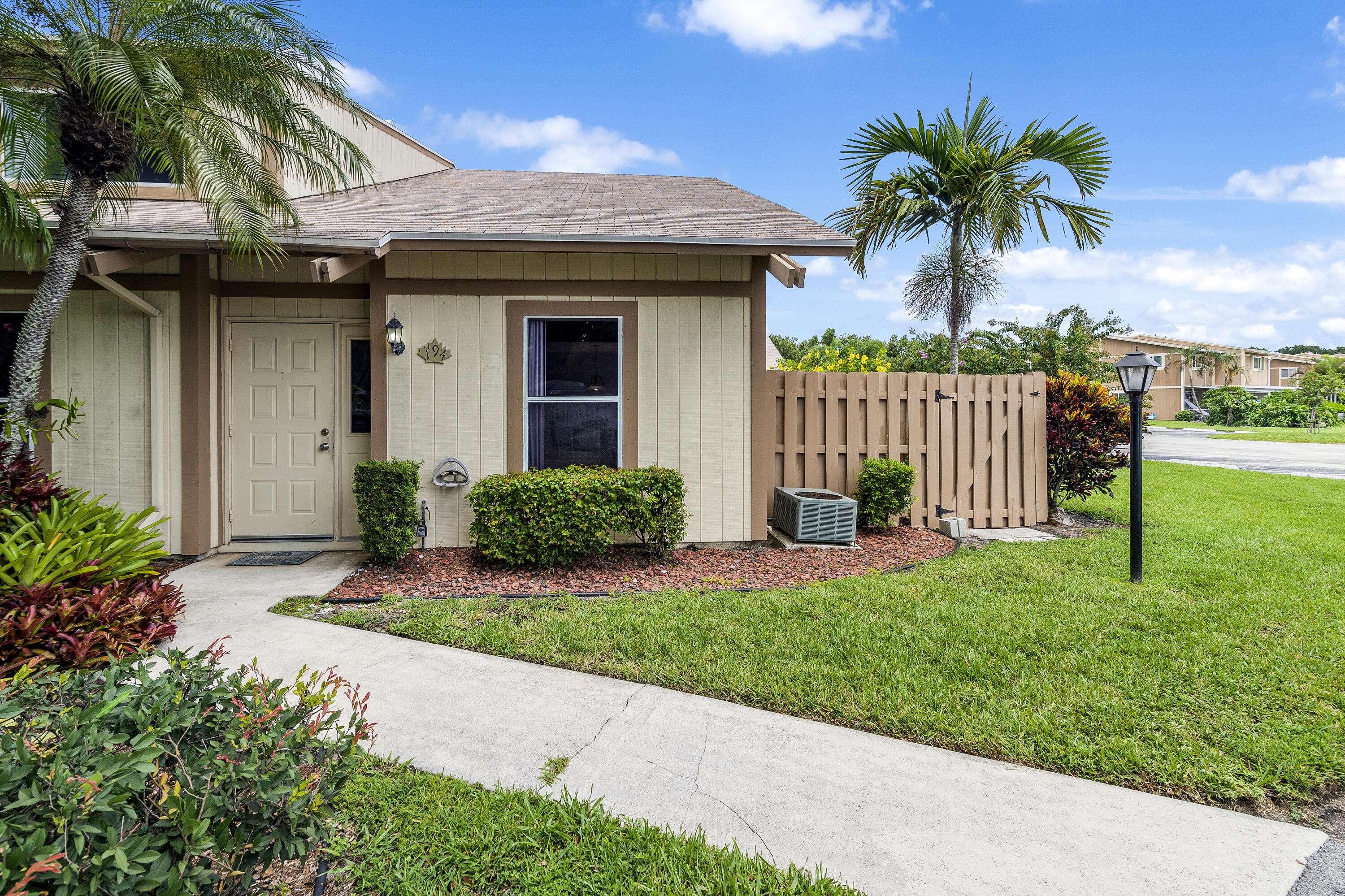 Jupiter, FL 33458,194 Maplecrest CIR