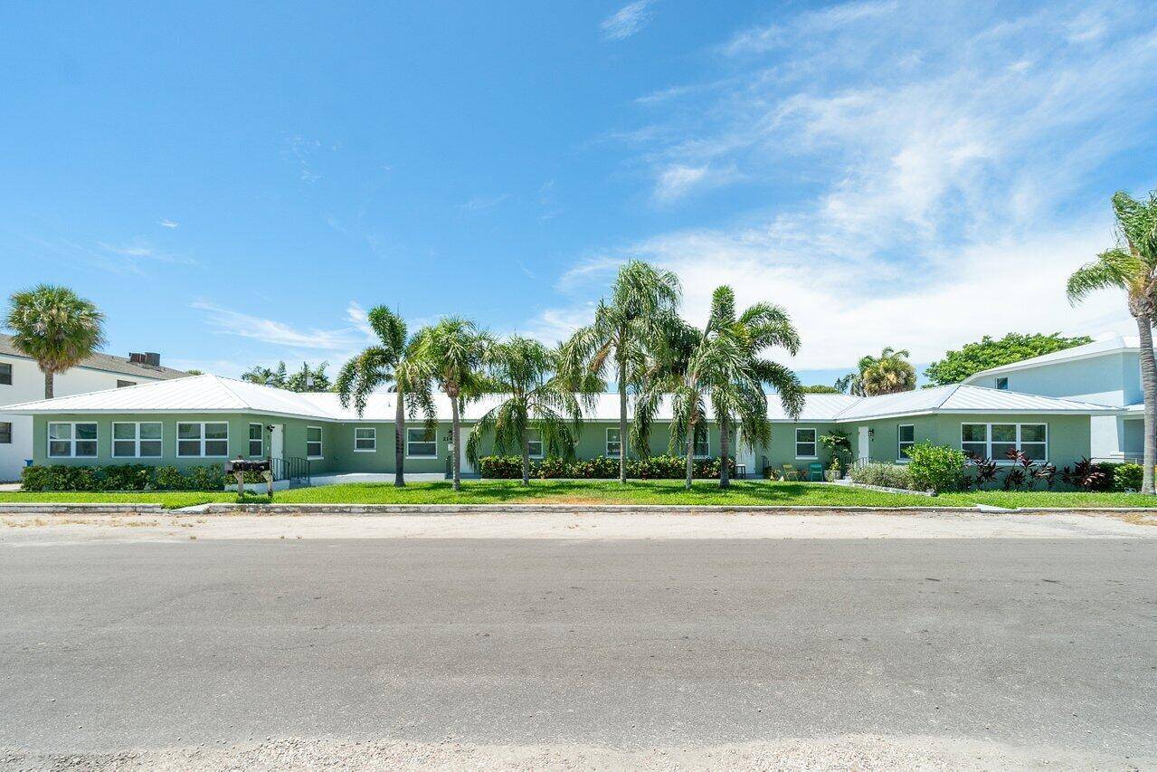 Lantana, FL 33462,214 Lakeview AVE