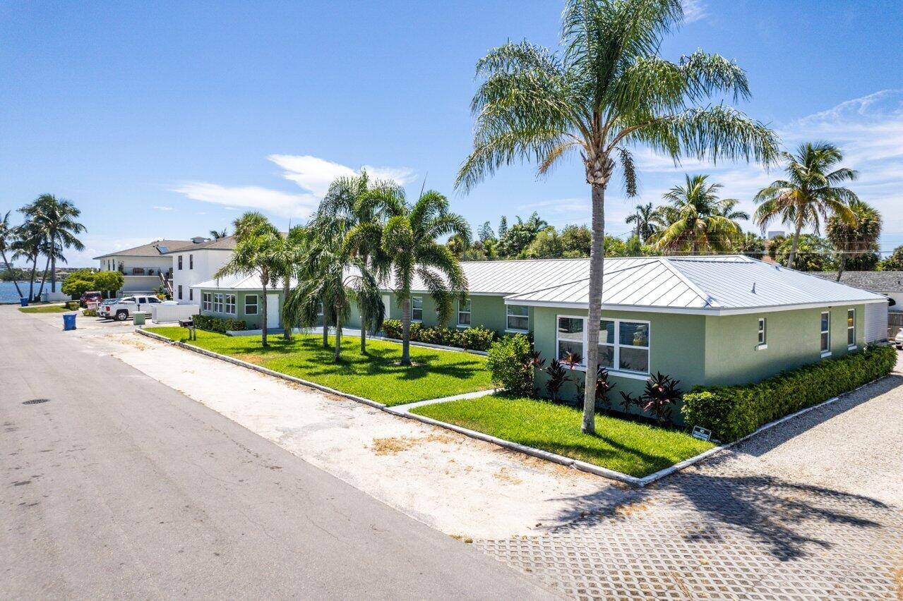 Lantana, FL 33462,214 Lakeview AVE