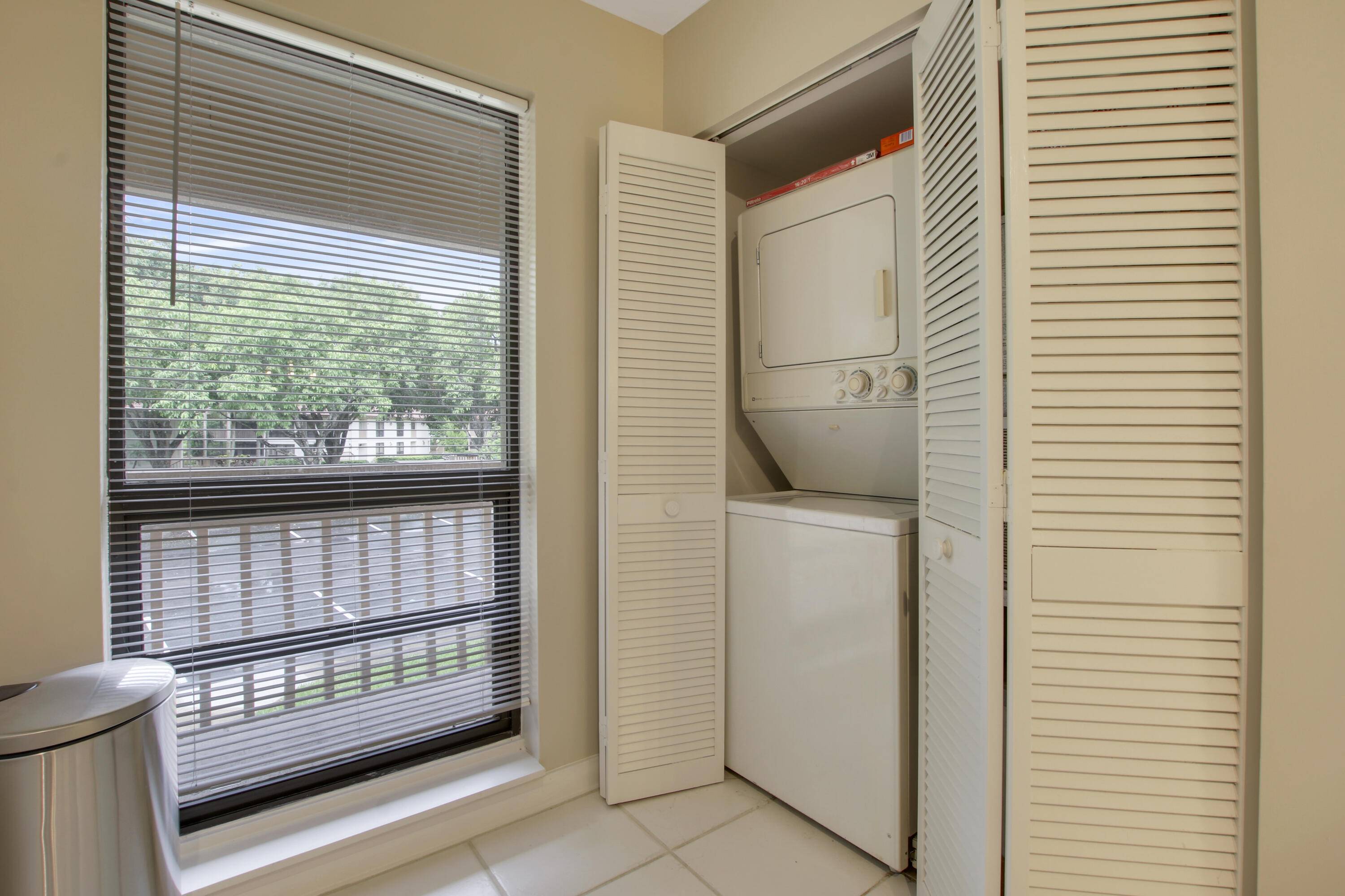 Palm Beach Gardens, FL 33418,157 Brackenwood RD
