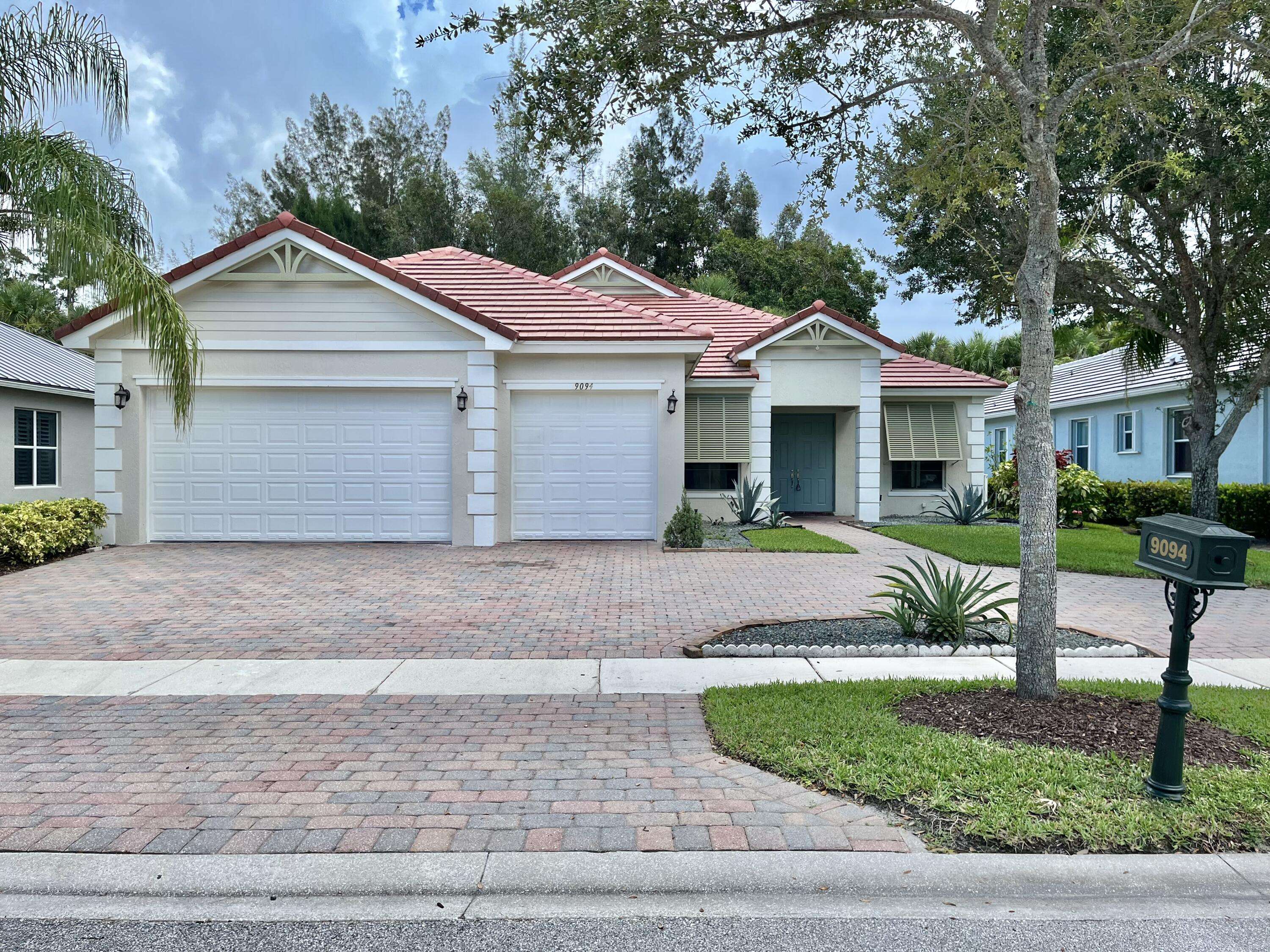 West Palm Beach, FL 33411,9094 New Hope CT