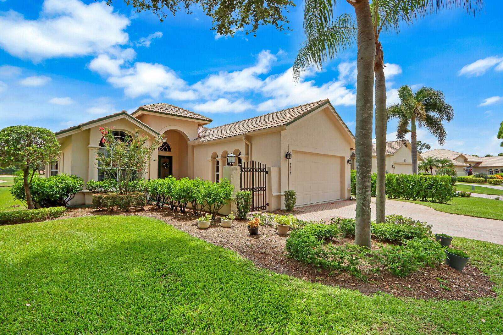 Port Saint Lucie, FL 34986,7312 Mystic WAY