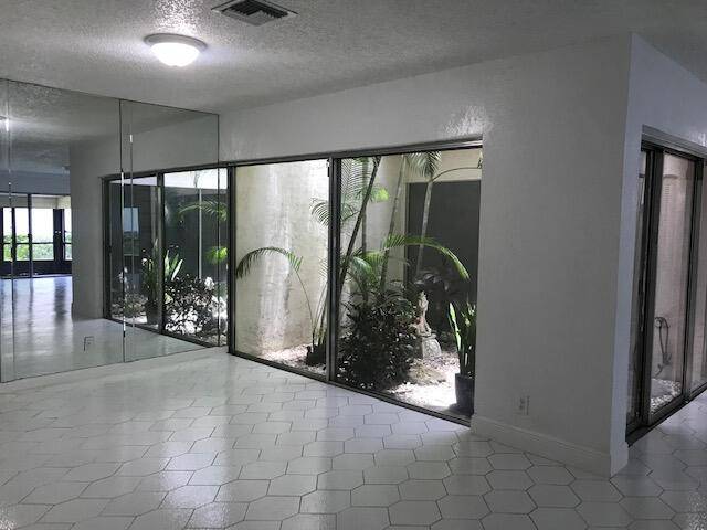 Lake Worth, FL 33467,6772 Starkeys PL