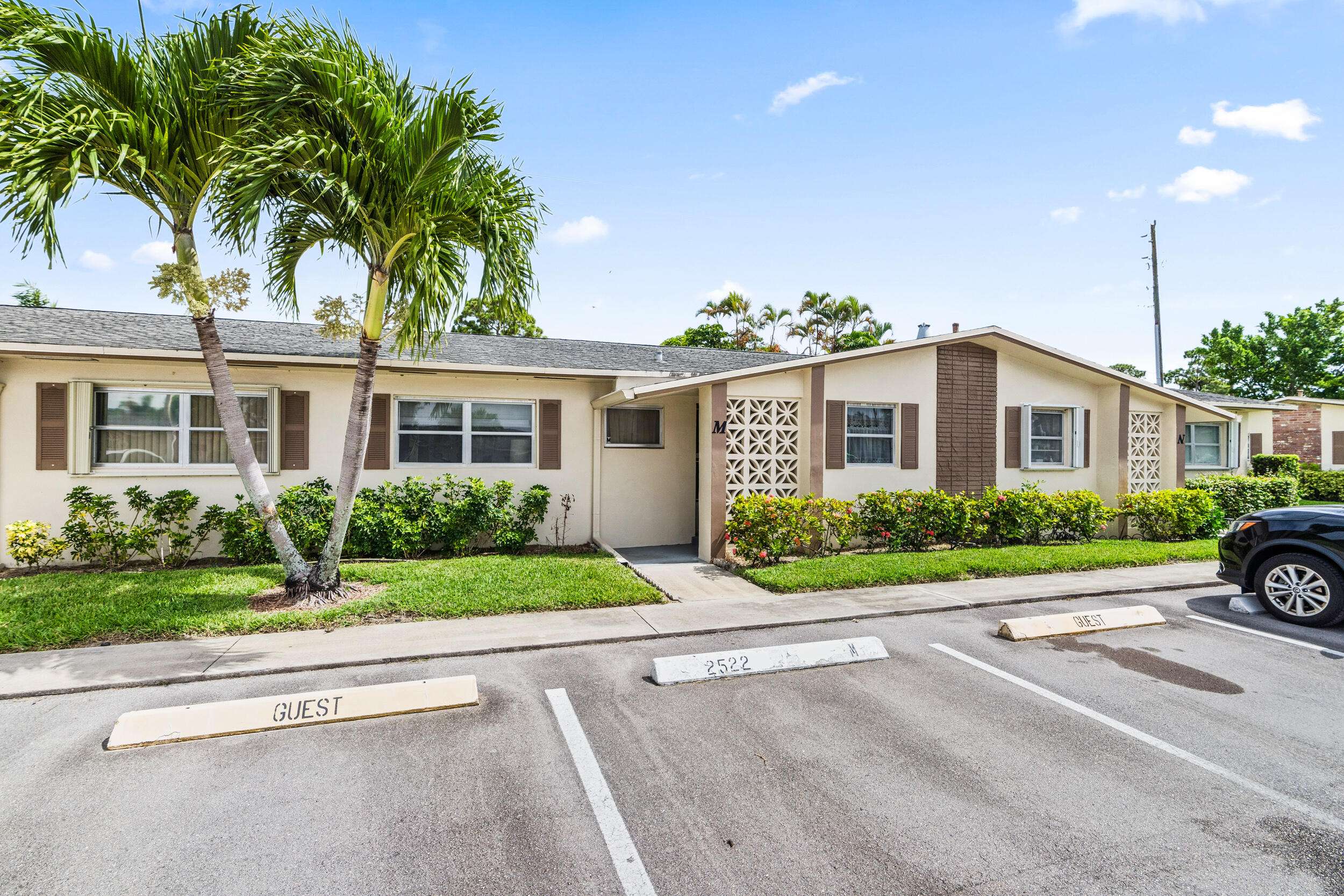 West Palm Beach, FL 33415,2522 E Emory DR M