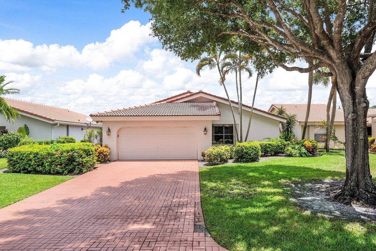 Boynton Beach, FL 33437,5555 Lakeview Mews DR