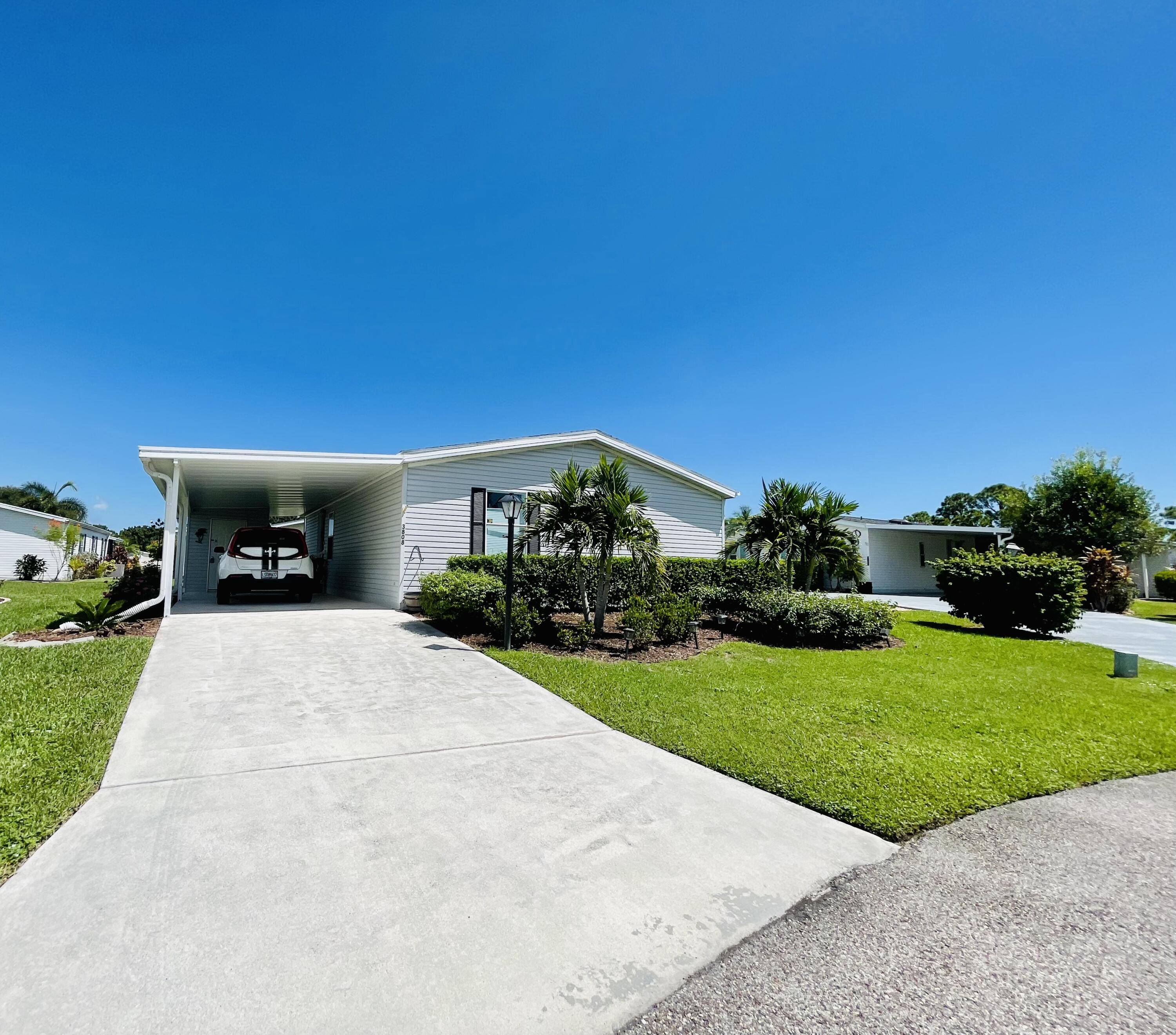 Port Saint Lucie, FL 34952,3808 Meadowlark CIR