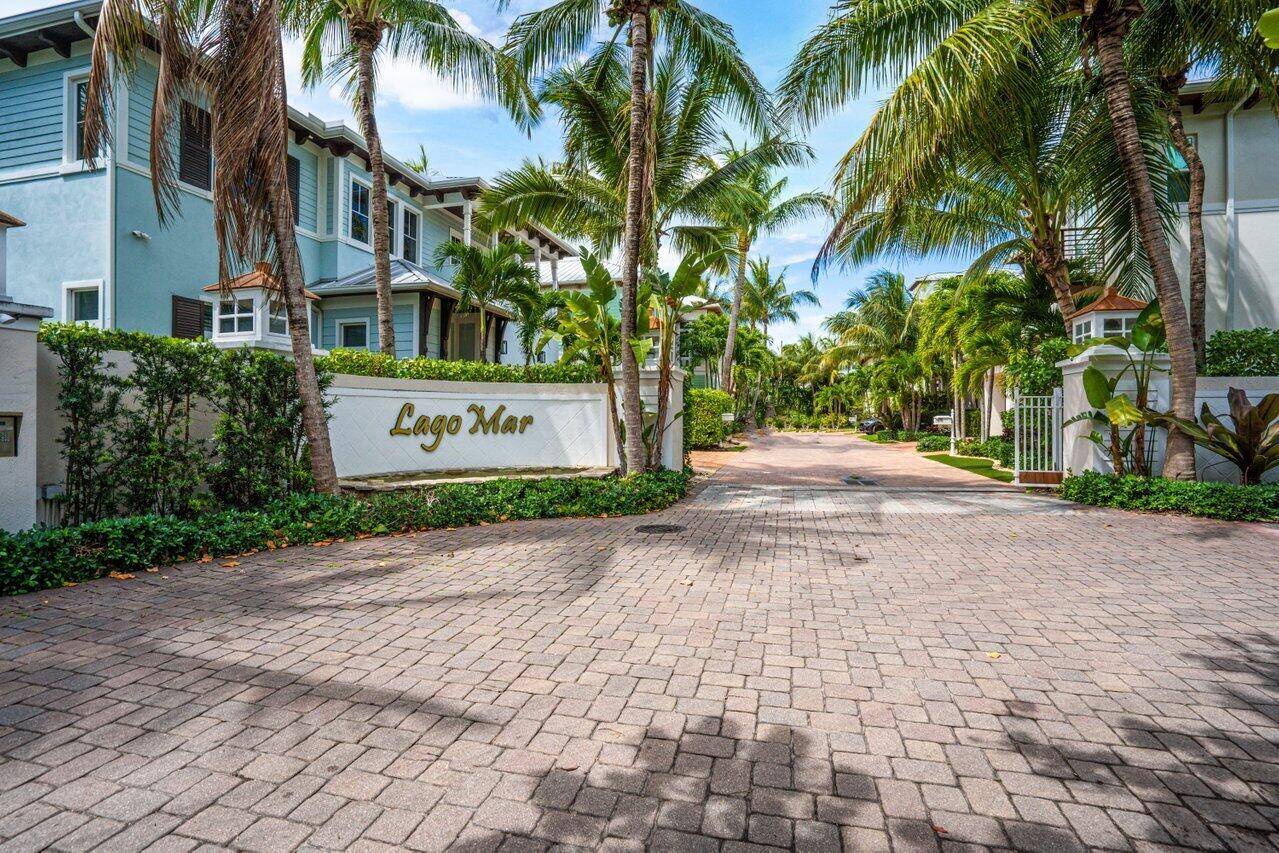 Boca Raton, FL 33431,900 Lago Mar LN 200