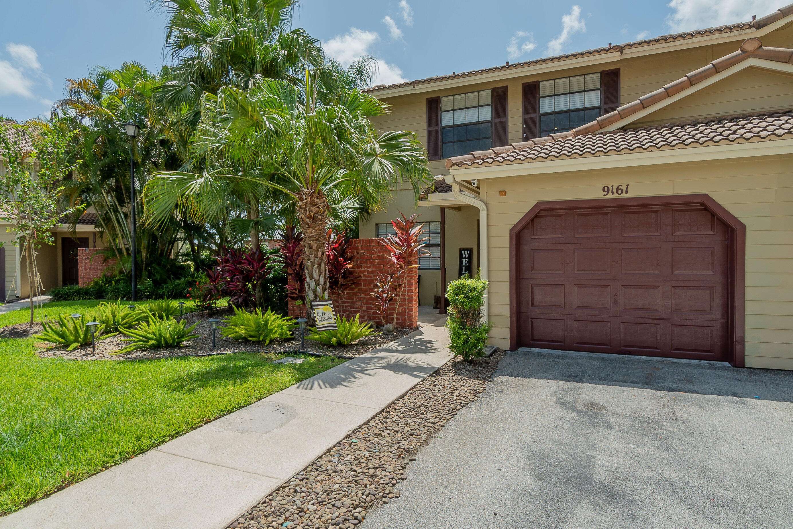 Plantation, FL 33324,9161 Vineyard Lake DR 9161