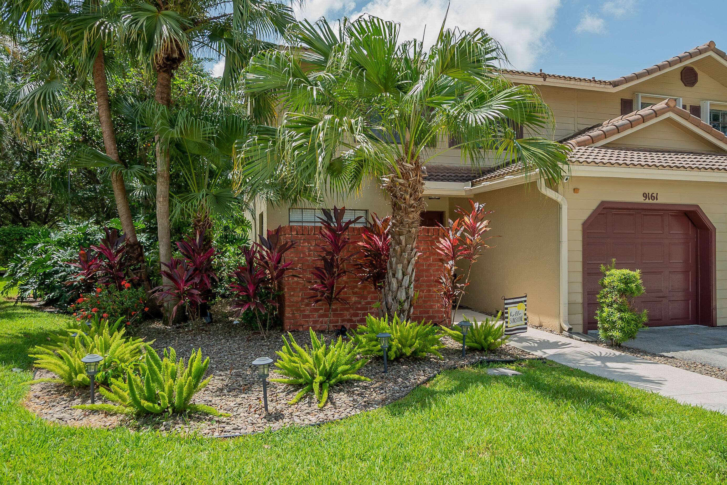 Plantation, FL 33324,9161 Vineyard Lake DR 9161