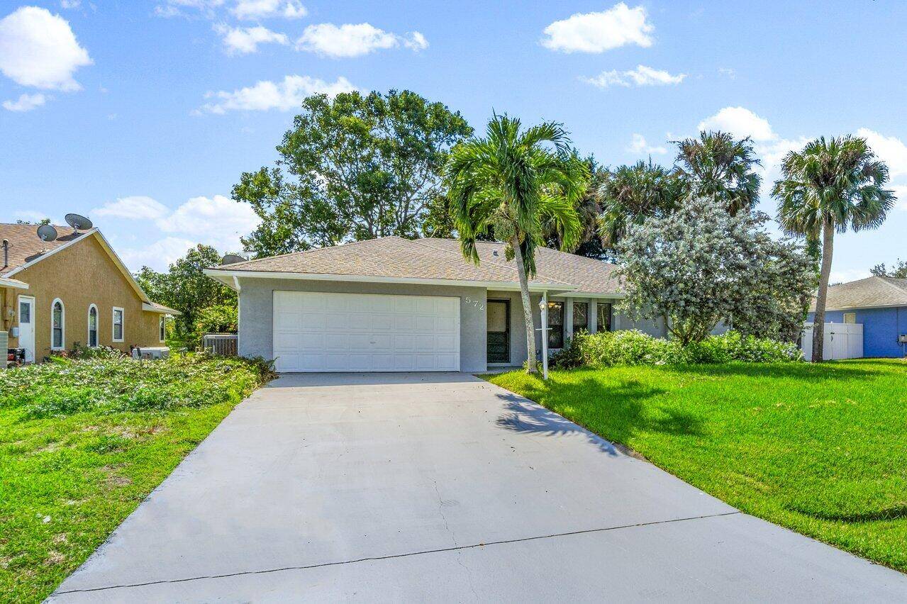 Port Saint Lucie, FL 34953,572 SW Aster RD