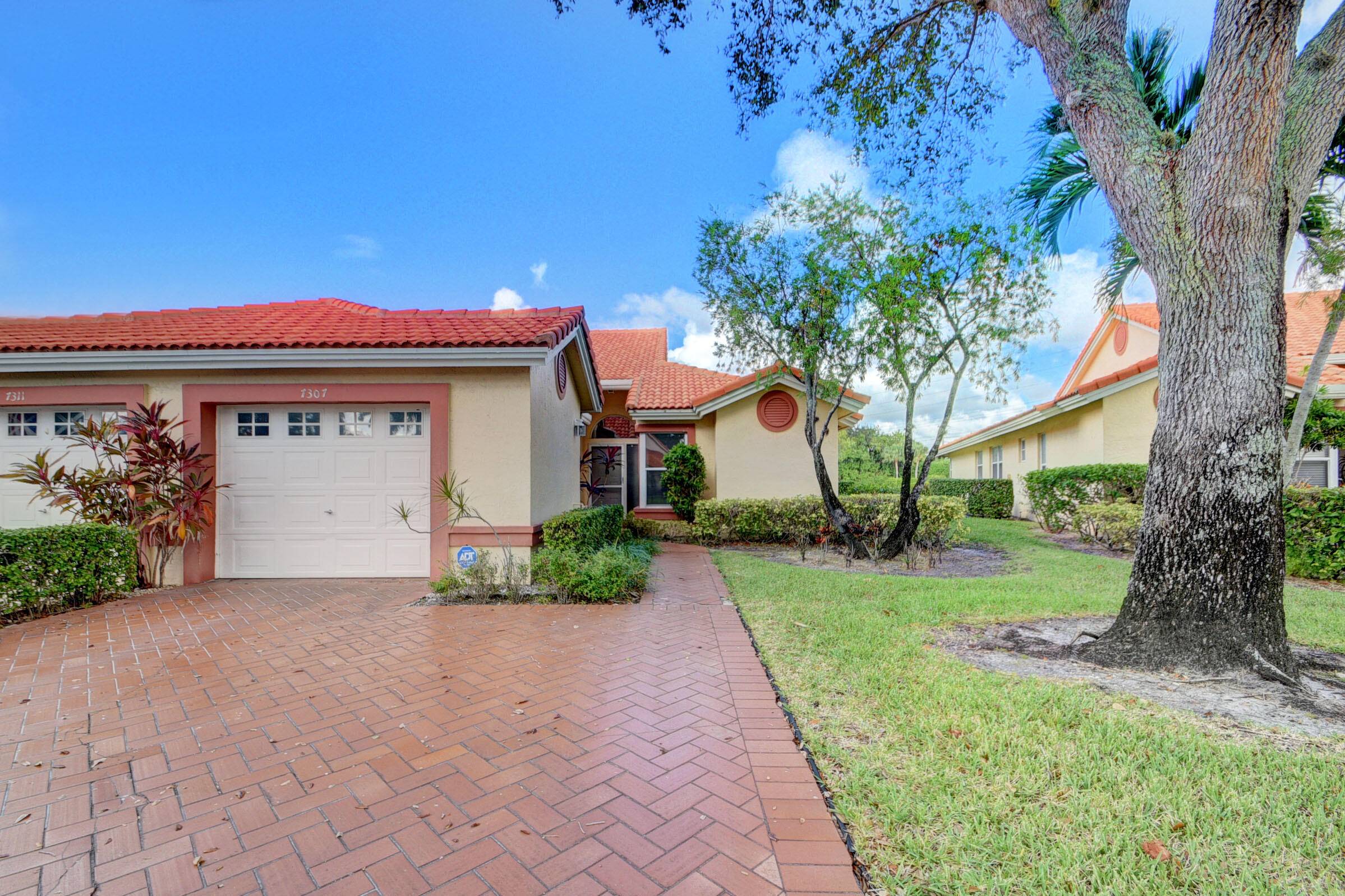 Boynton Beach, FL 33437,7307 Summer Tree DR