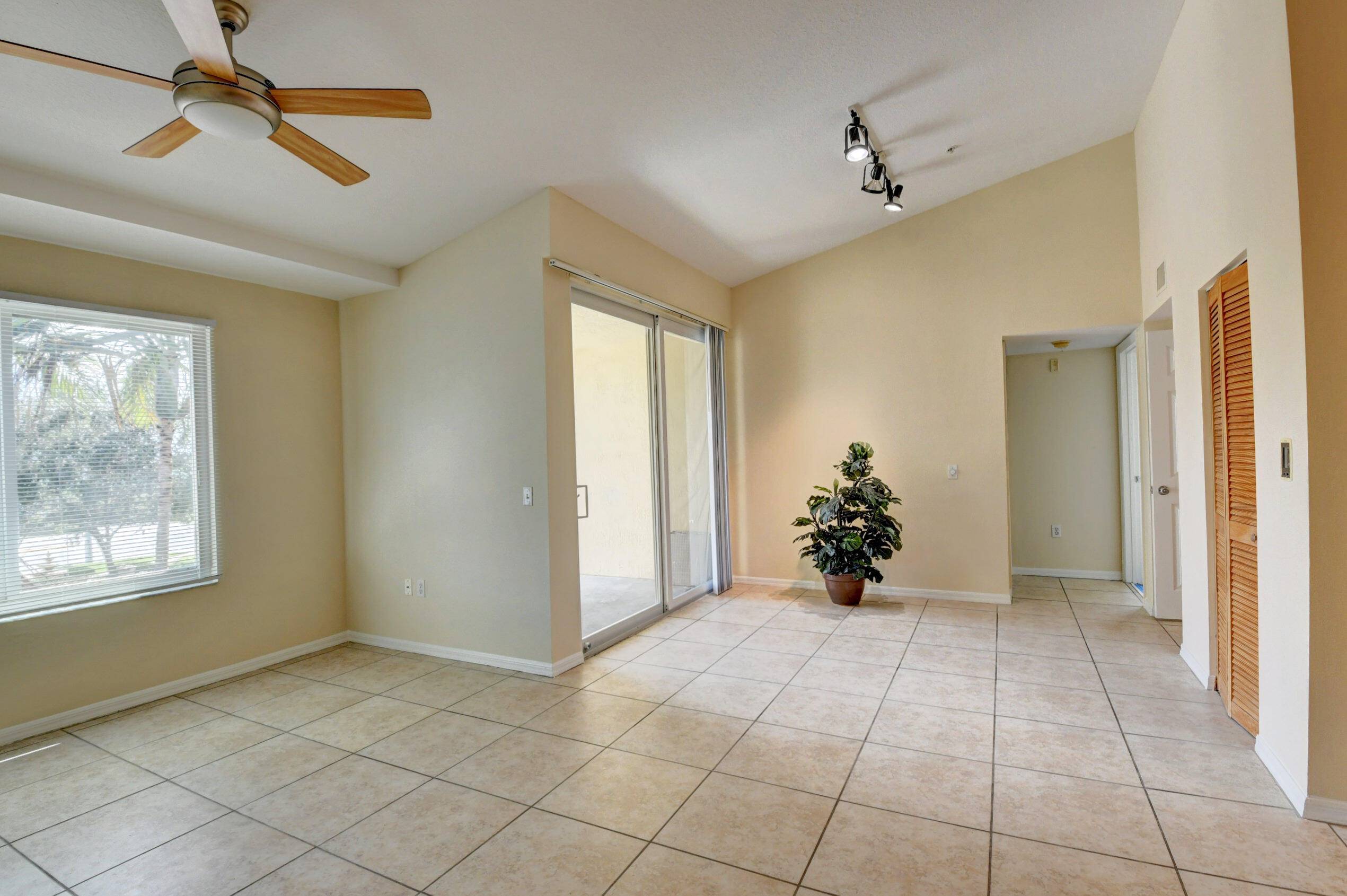 Boynton Beach, FL 33435,117 Villa CIR