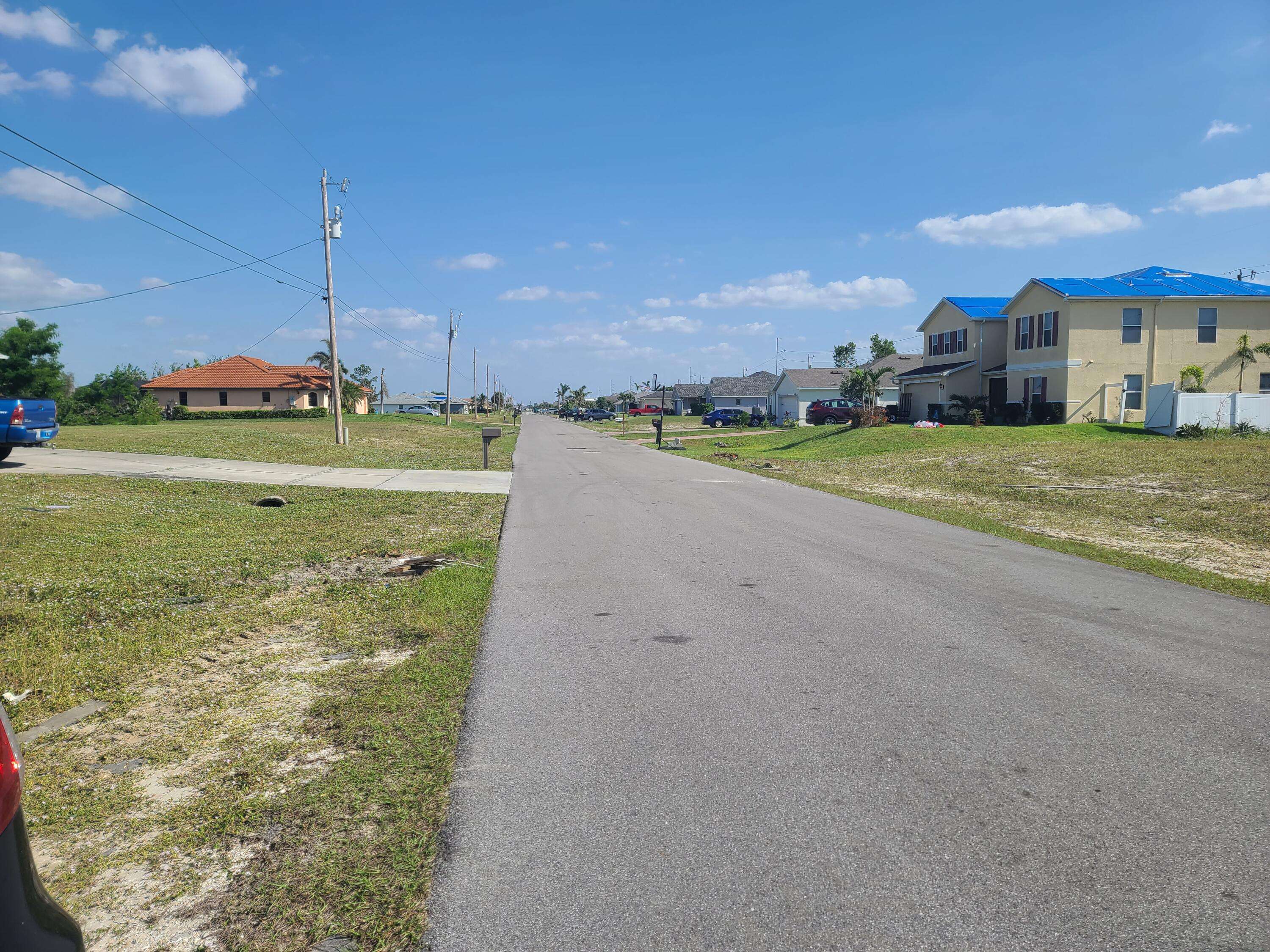 Cape Coral, FL 33993,725 NW 8th TER