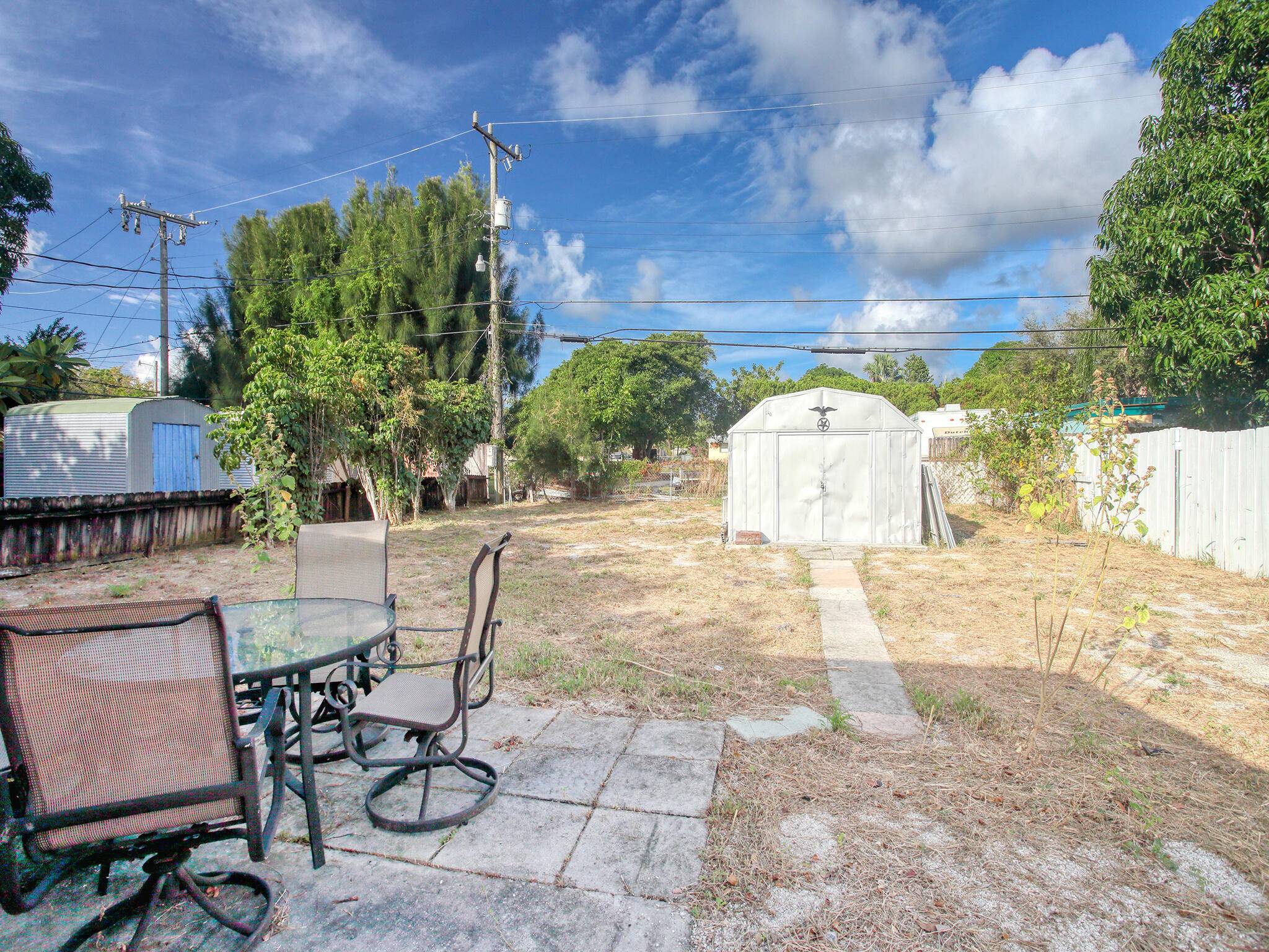 Lake Worth, FL 33462,7945 Coral ST