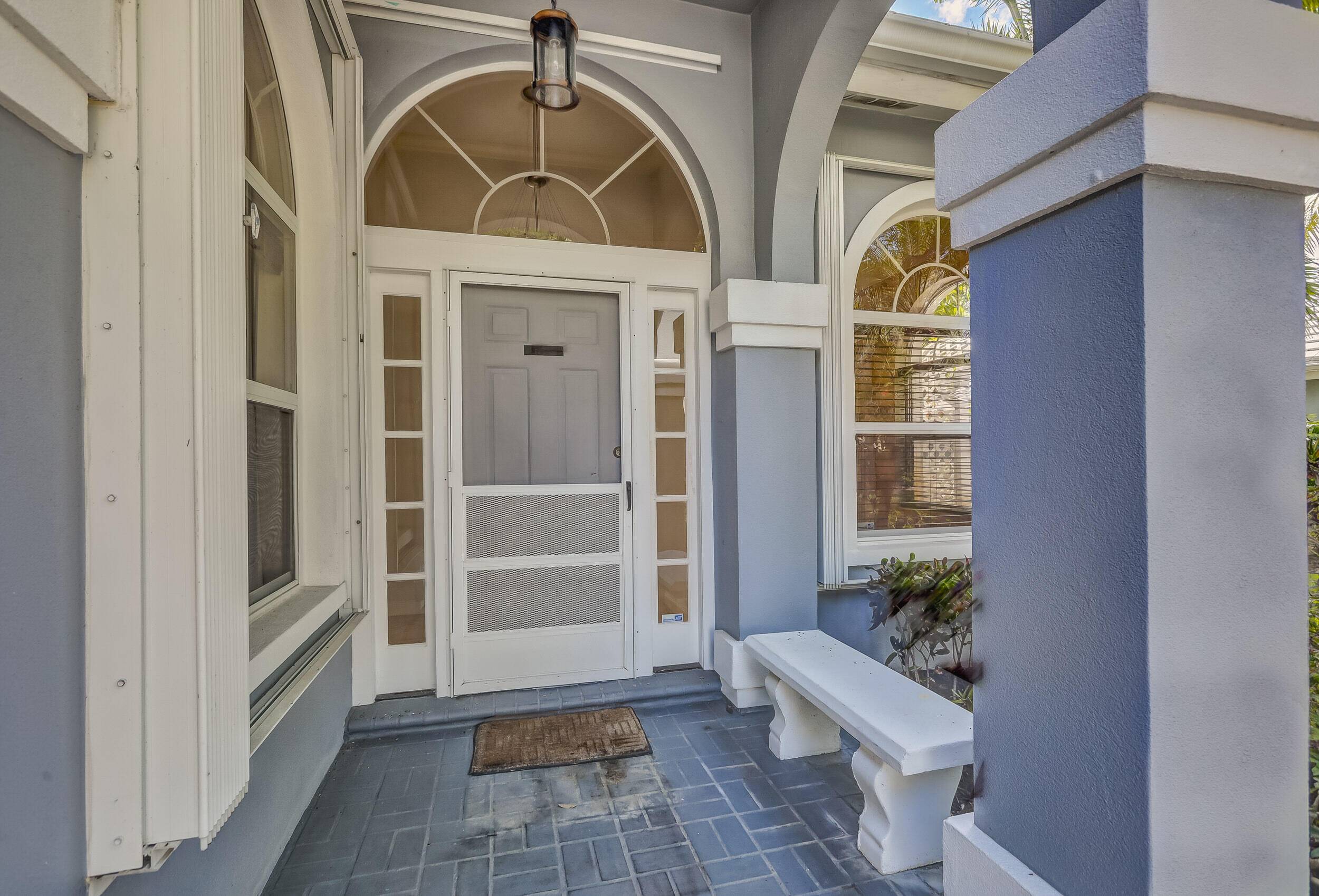 West Palm Beach, FL 33409,2860 Wilderness RD