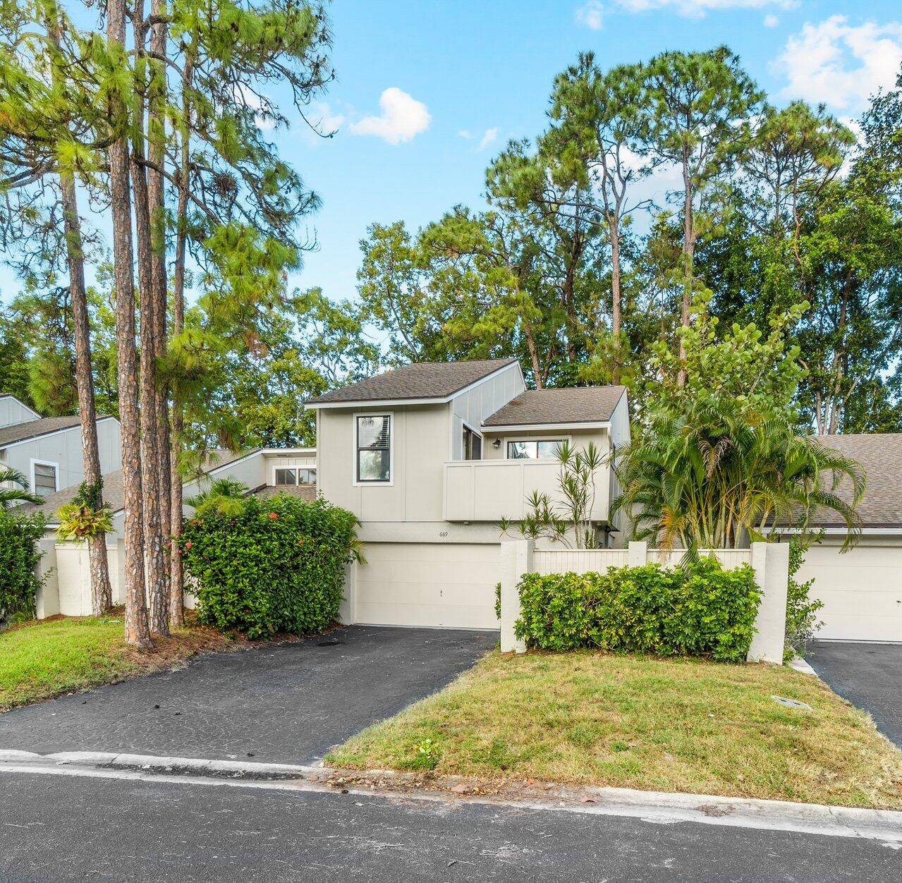 Wellington, FL 33414,669 Spinnaker CT