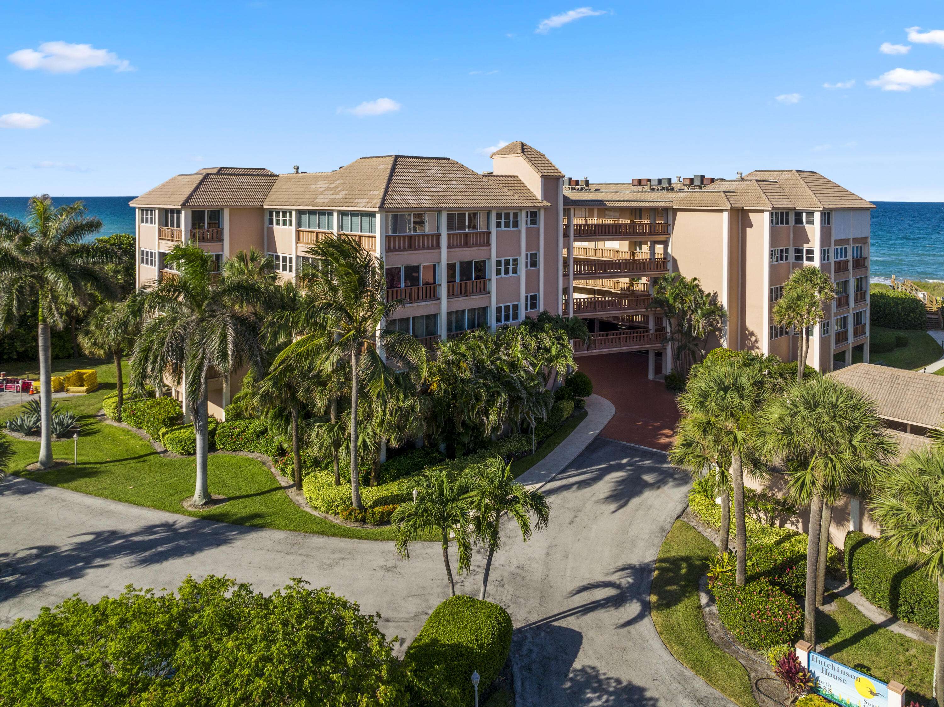 Stuart, FL 34996,1555 NE Ocean BLVD 402
