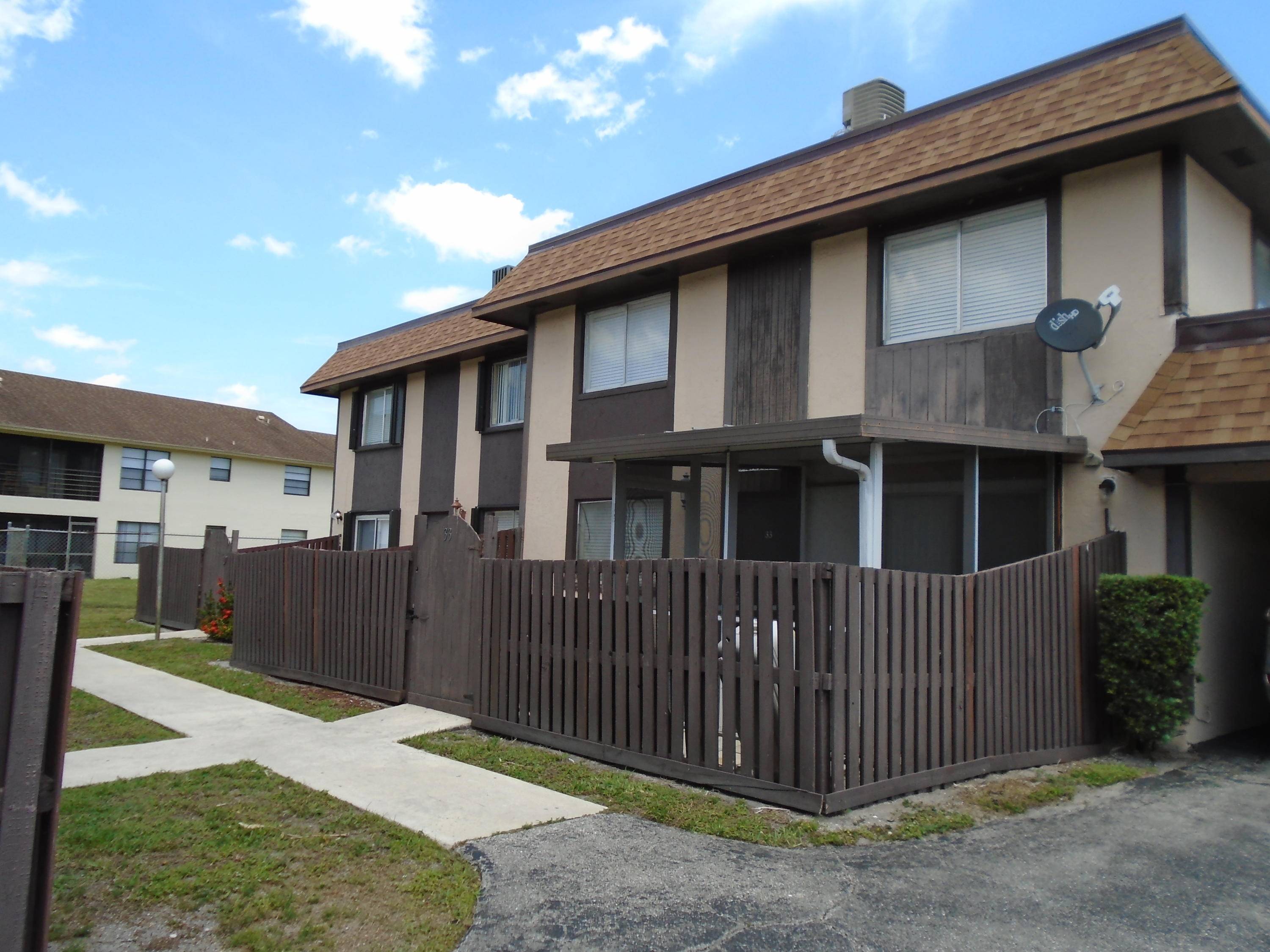 West Palm Beach, FL 33415,2124 Sherwood Forest BLVD 33