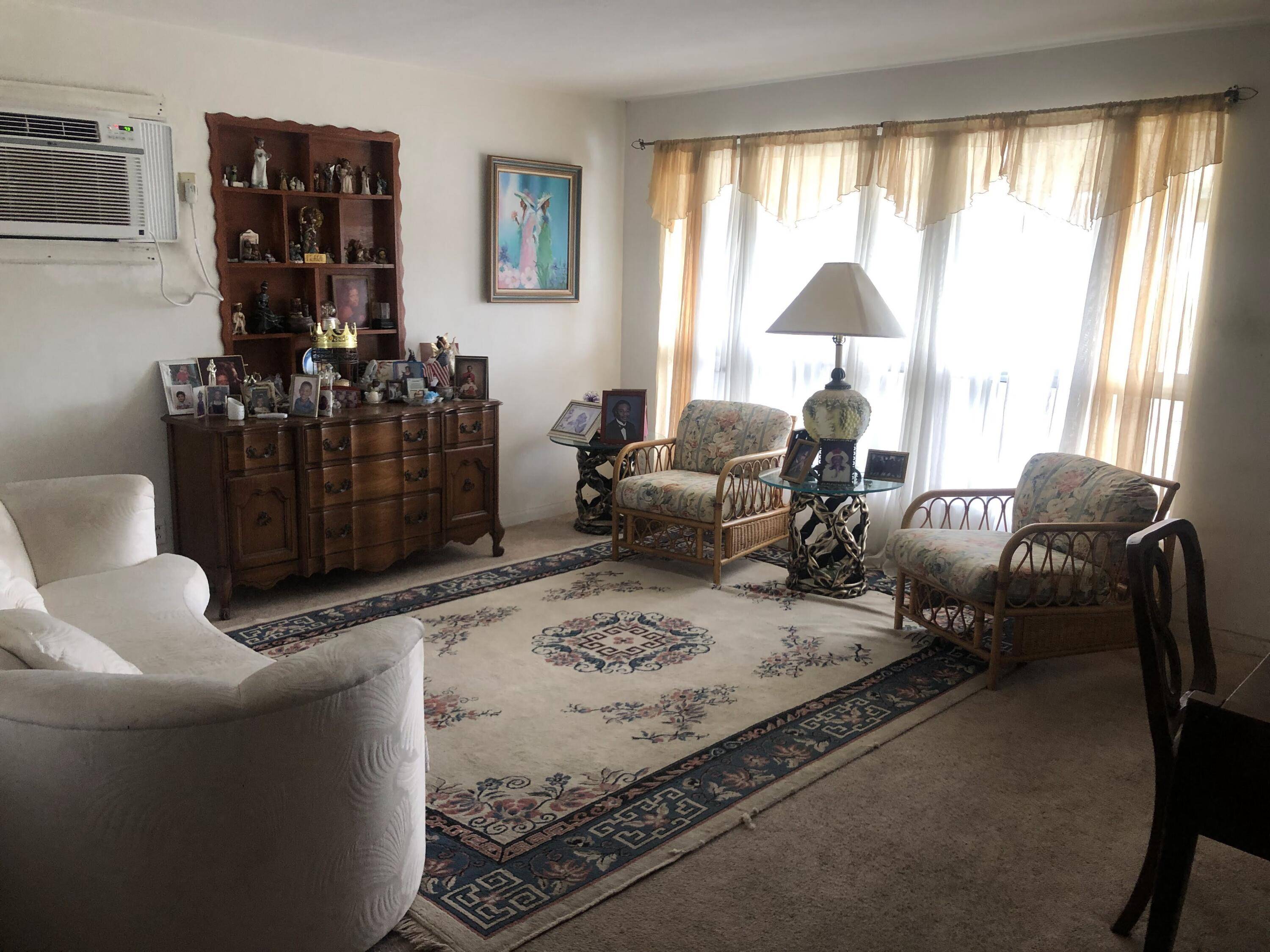 West Palm Beach, FL 33401,1462 8th ST