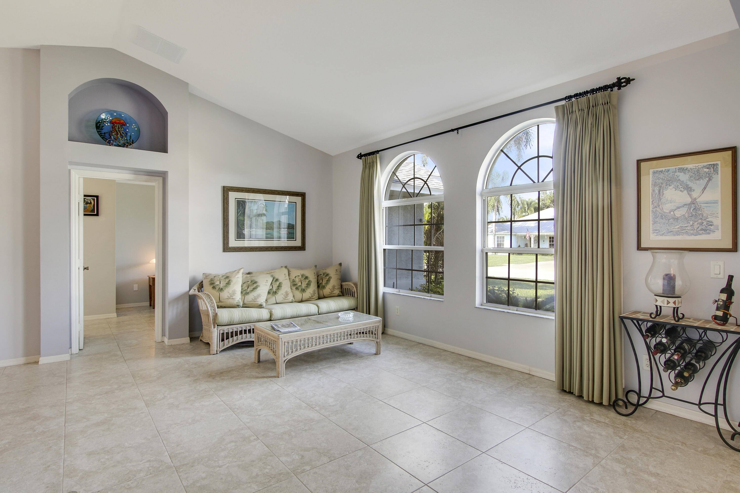 Jensen Beach, FL 34957,538 NE Maranta Terrado