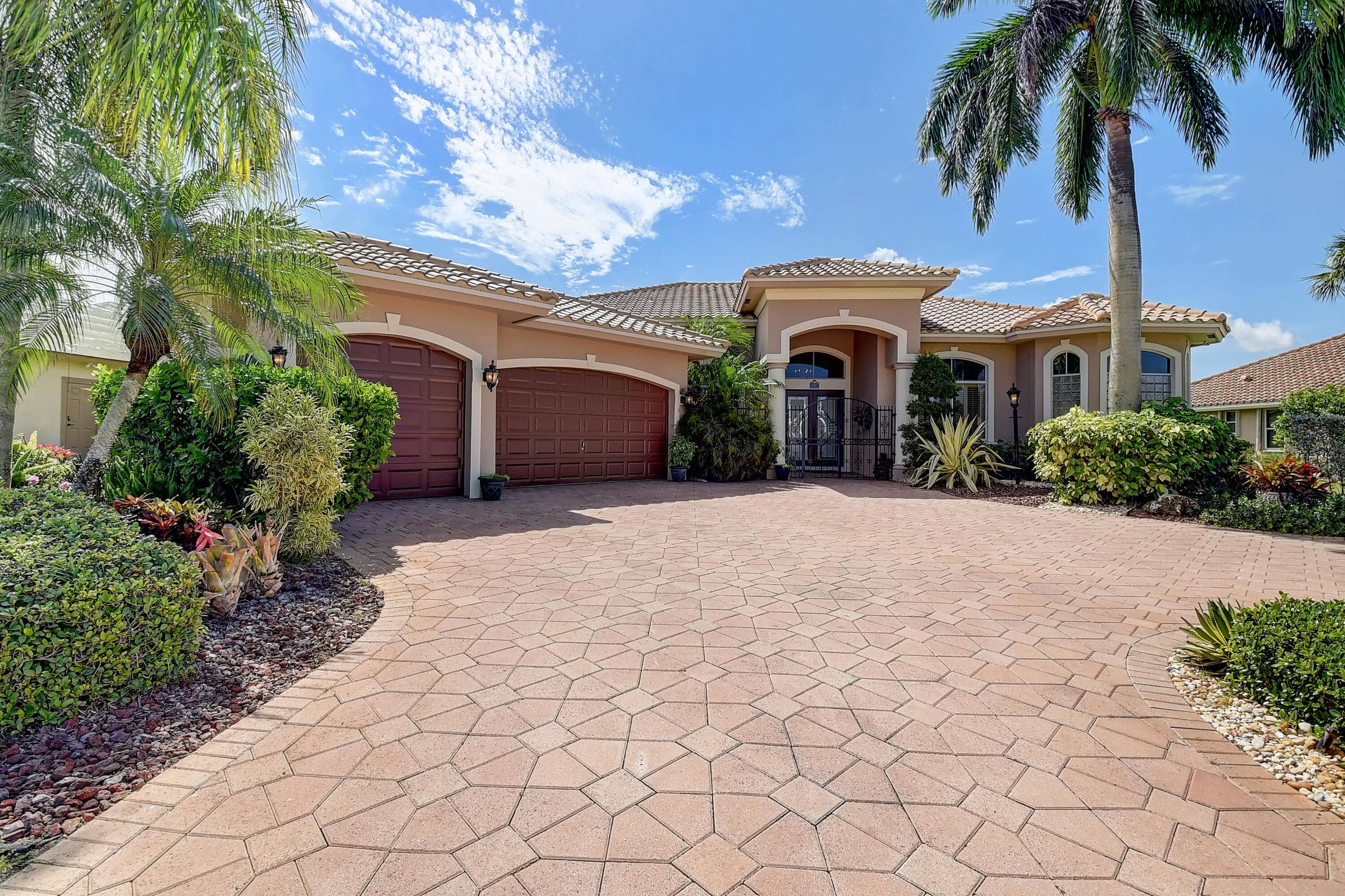 Boynton Beach, FL 33472,8048 Desmond DR