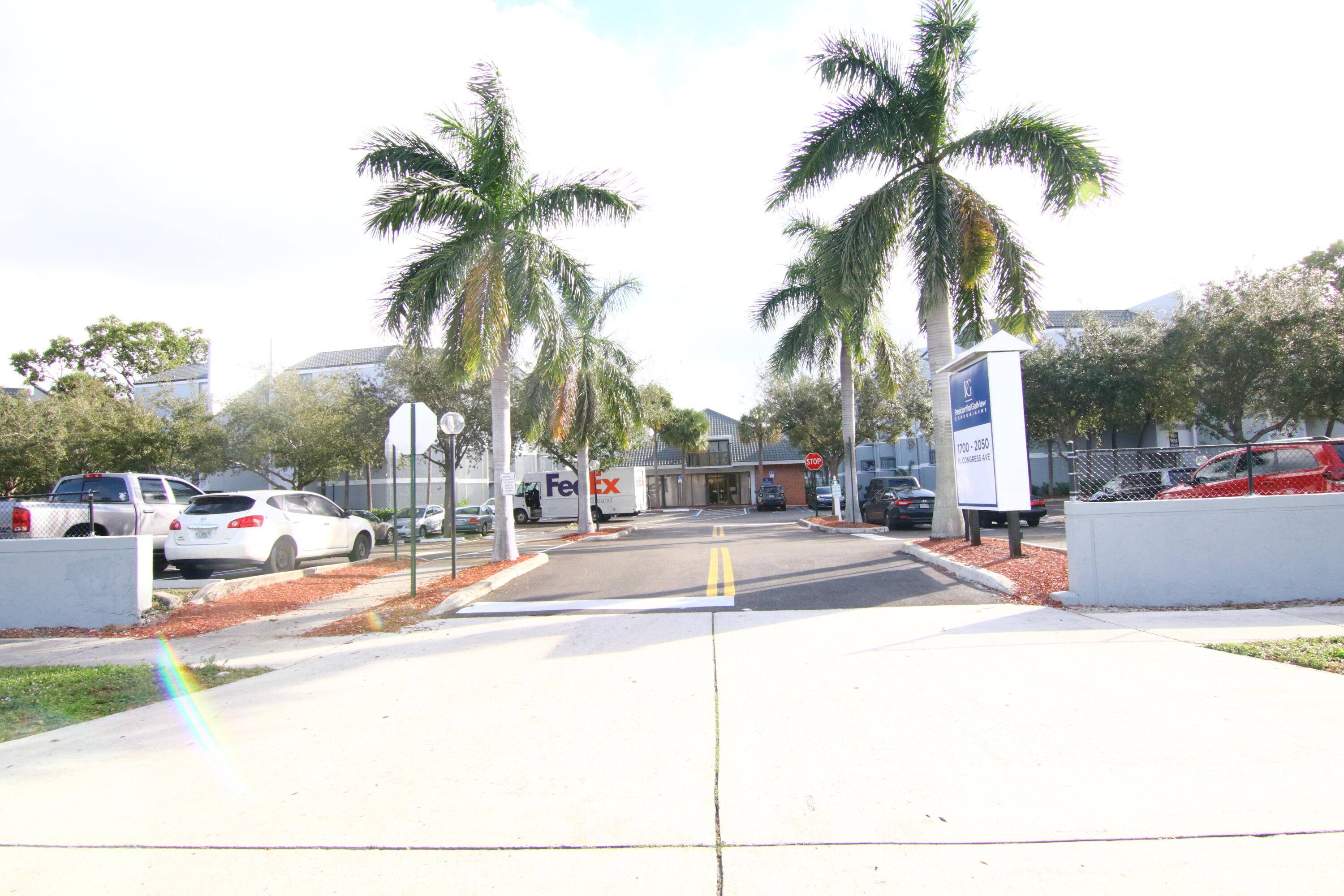 West Palm Beach, FL 33401,1900 N Congress AVE H201