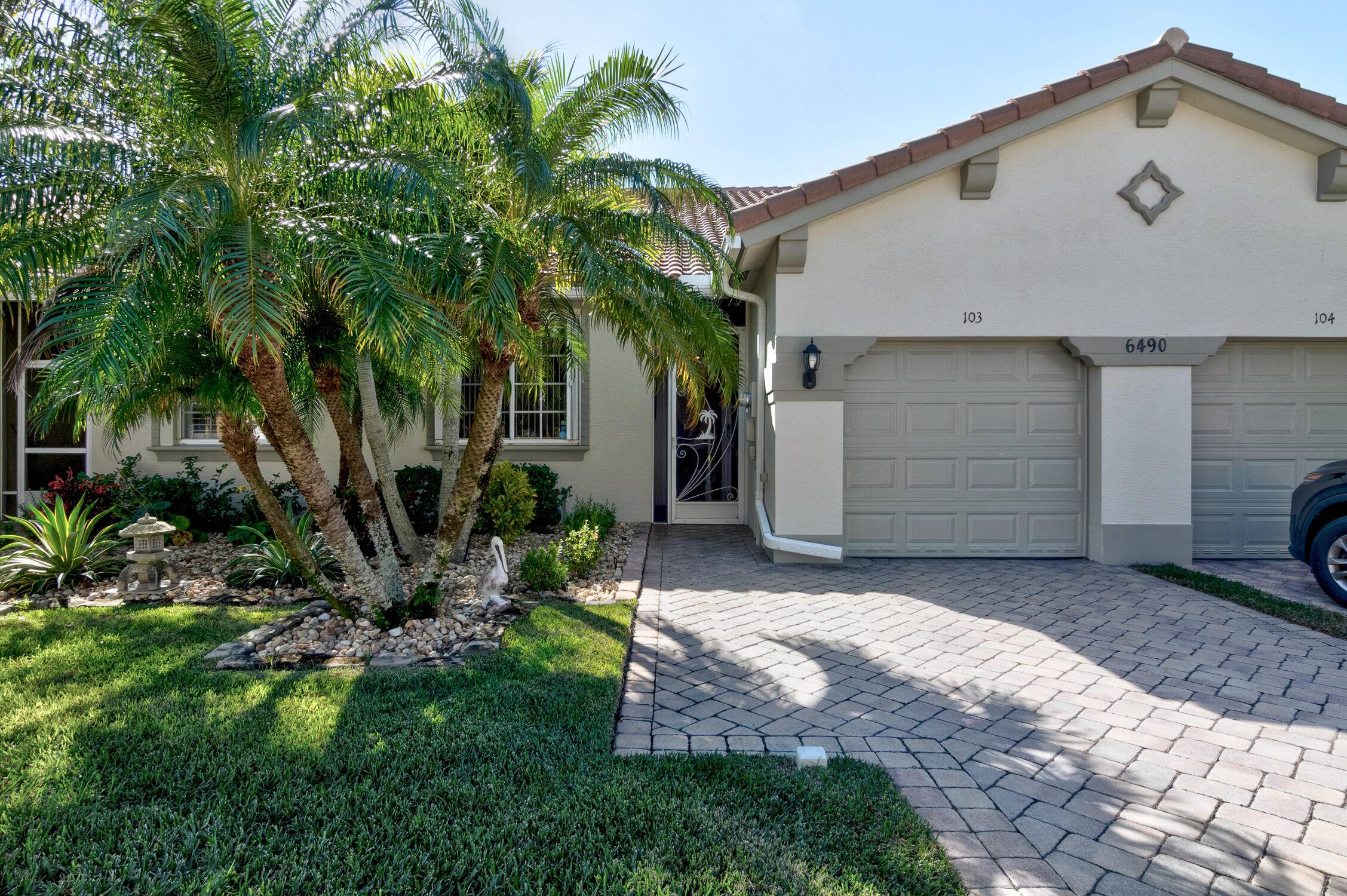 Vero Beach, FL 32966,6490 Oxford CIR 103