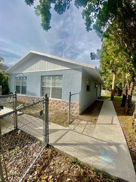 West Palm Beach, FL 33407,5857 W Bermuda CIR