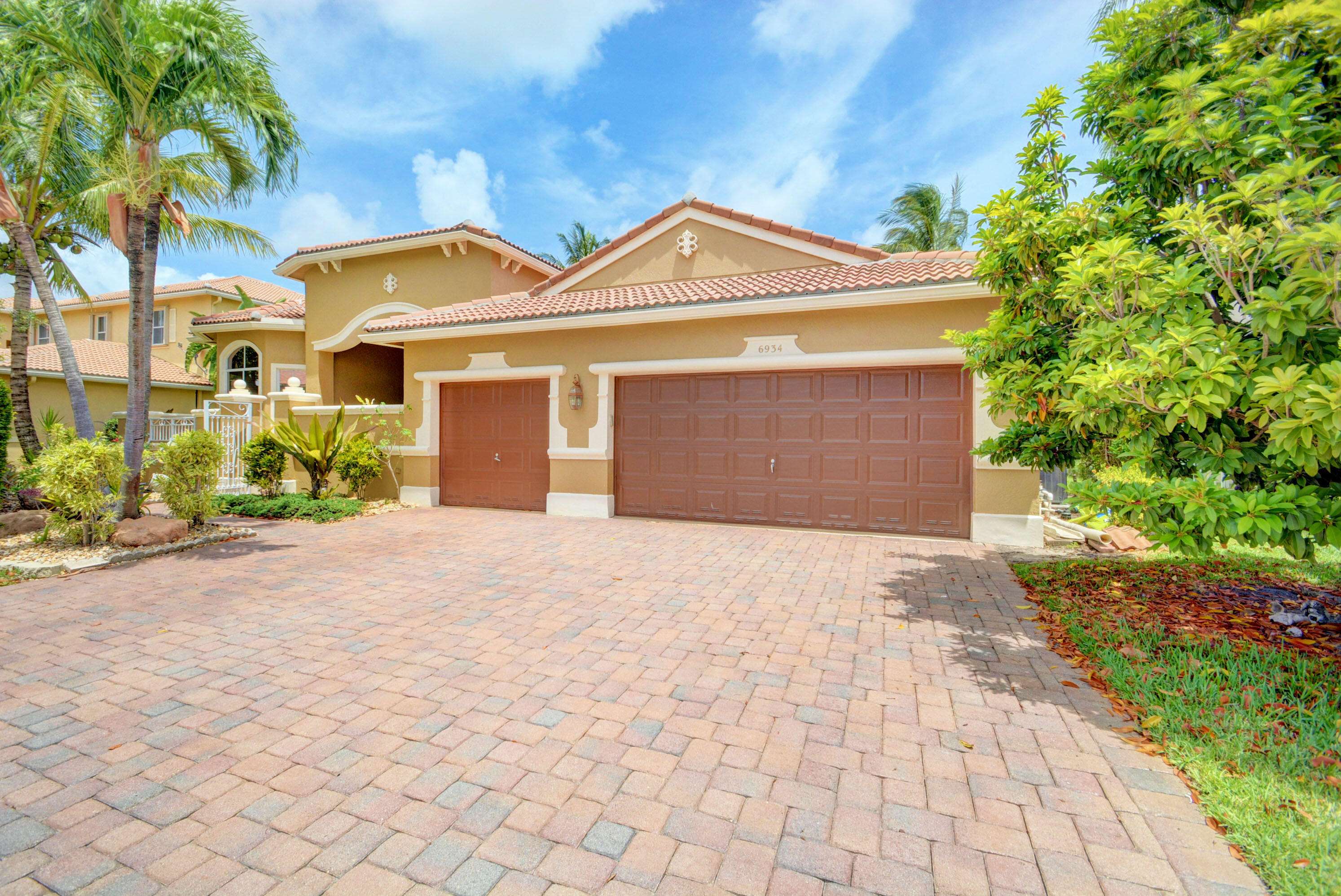 Lake Worth, FL 33467,6934 Finamore CIR