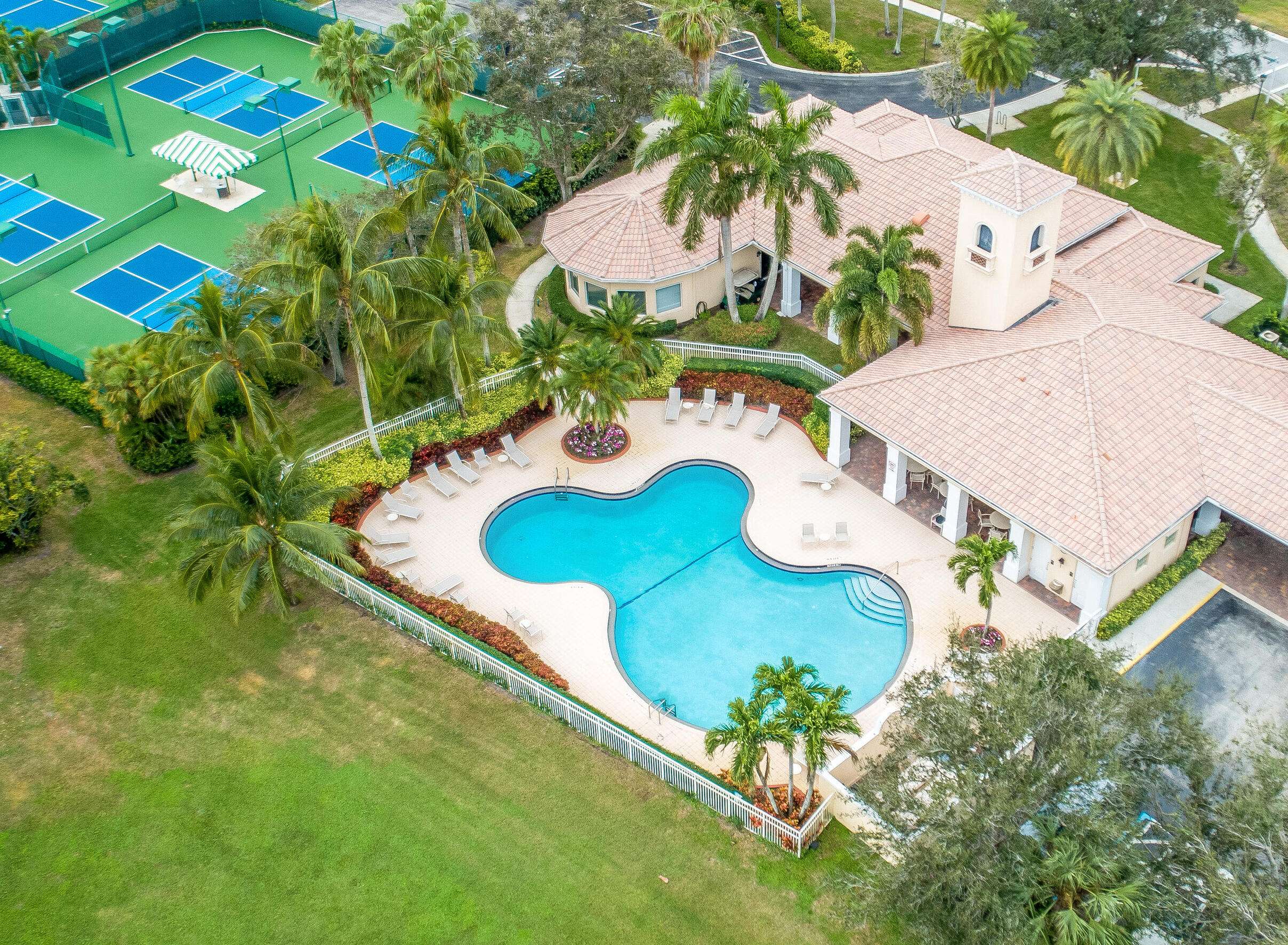 Palm Beach Gardens, FL 33410,128 Euphrates CIR