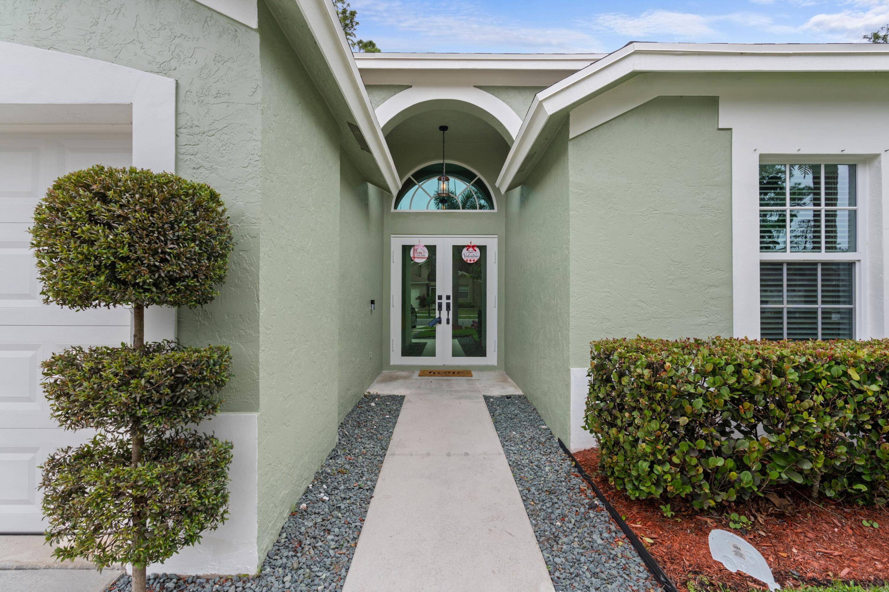 Wellington, FL 33414,15145 Oak Chase CT