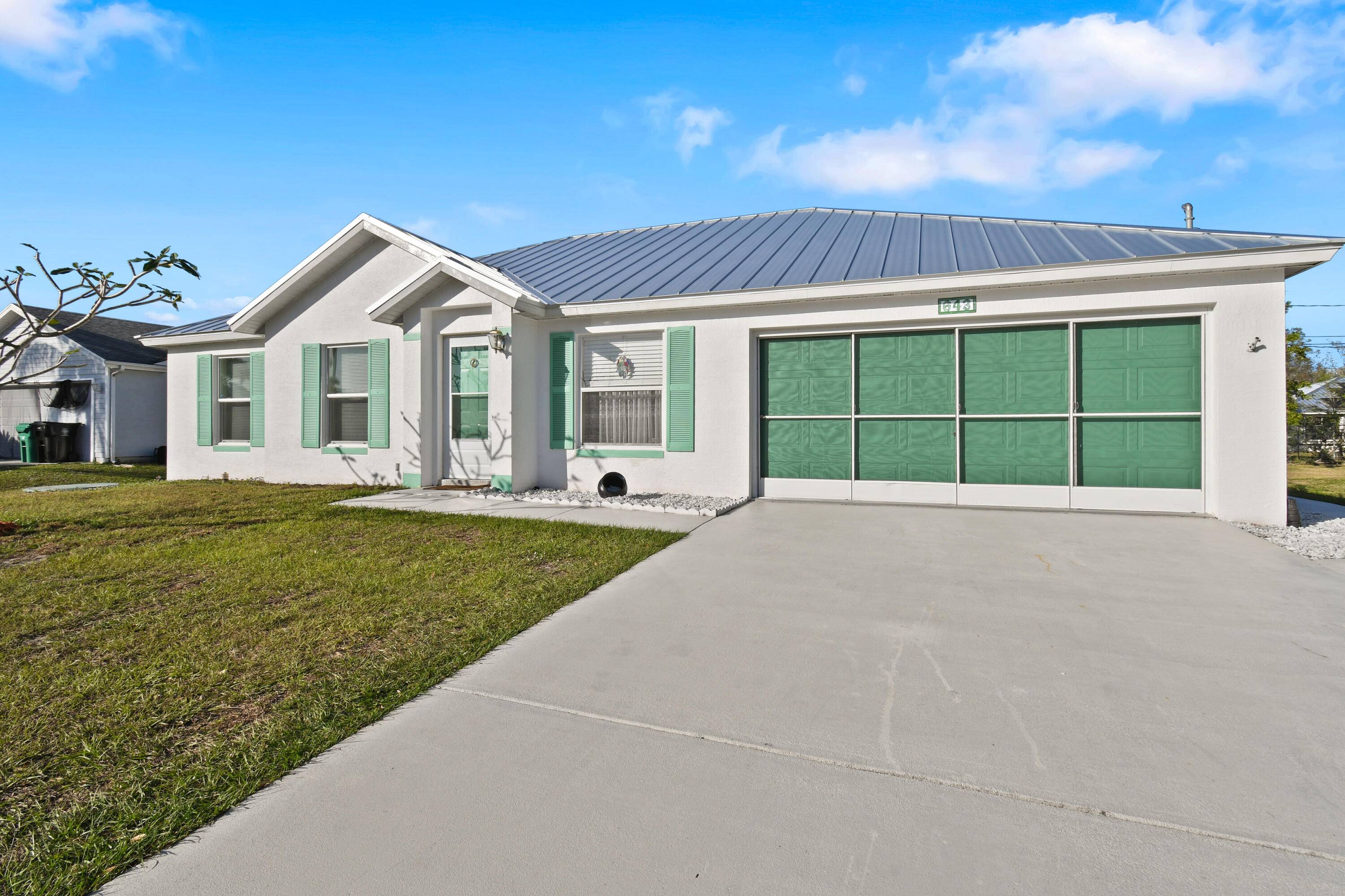 Port Saint Lucie, FL 34953,643 SW Hillsboro CIR