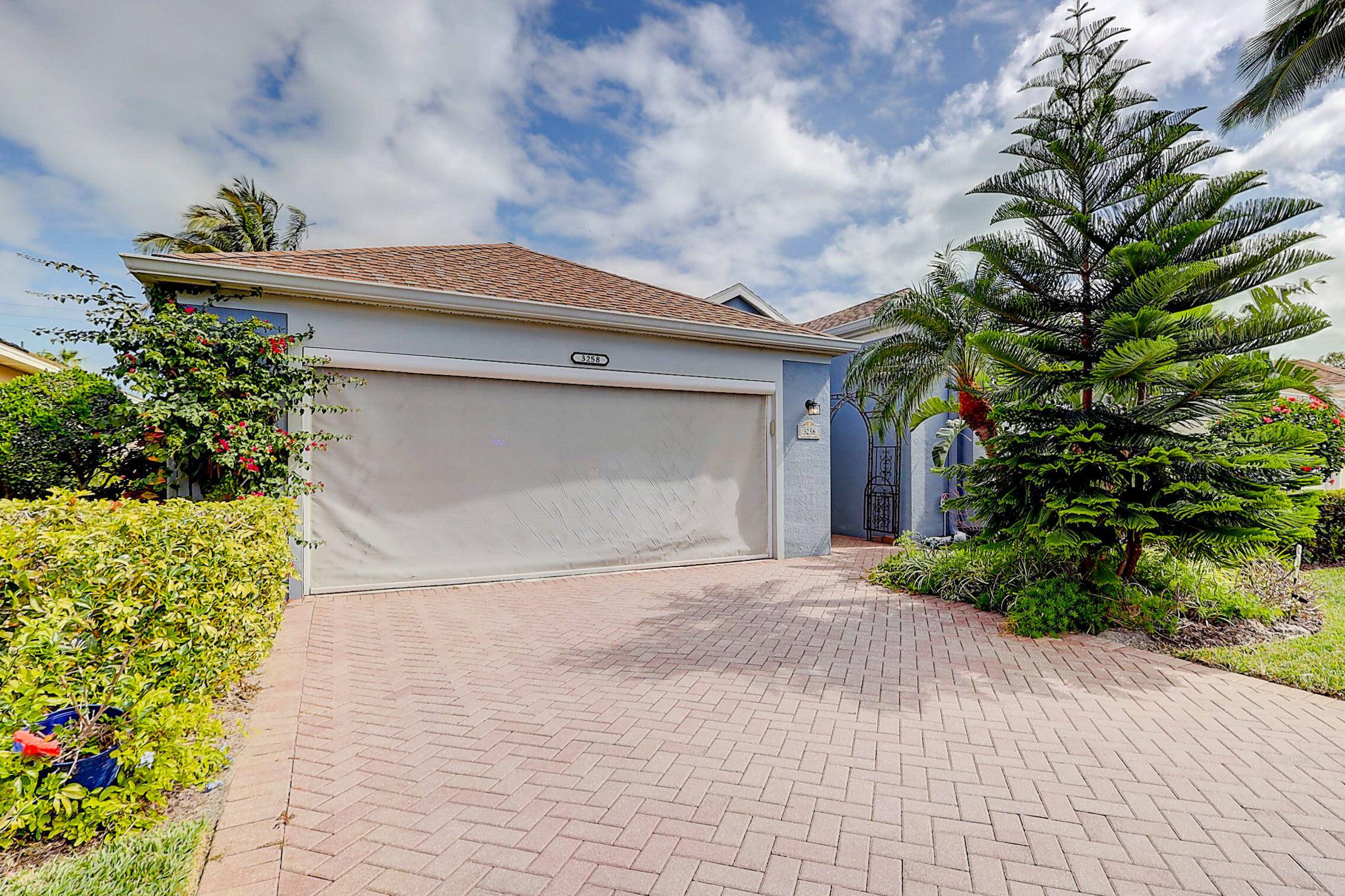 Fort Pierce, FL 34949,3258 Lakeshore DR