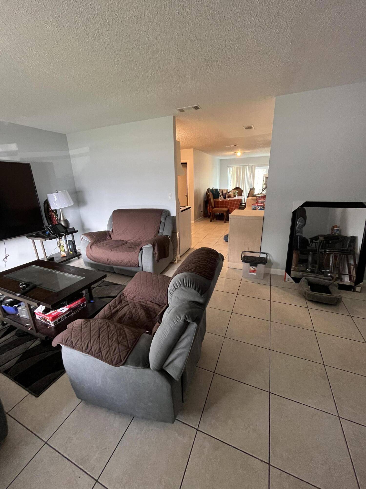 Greenacres, FL 33463,4746 Chariot CIR