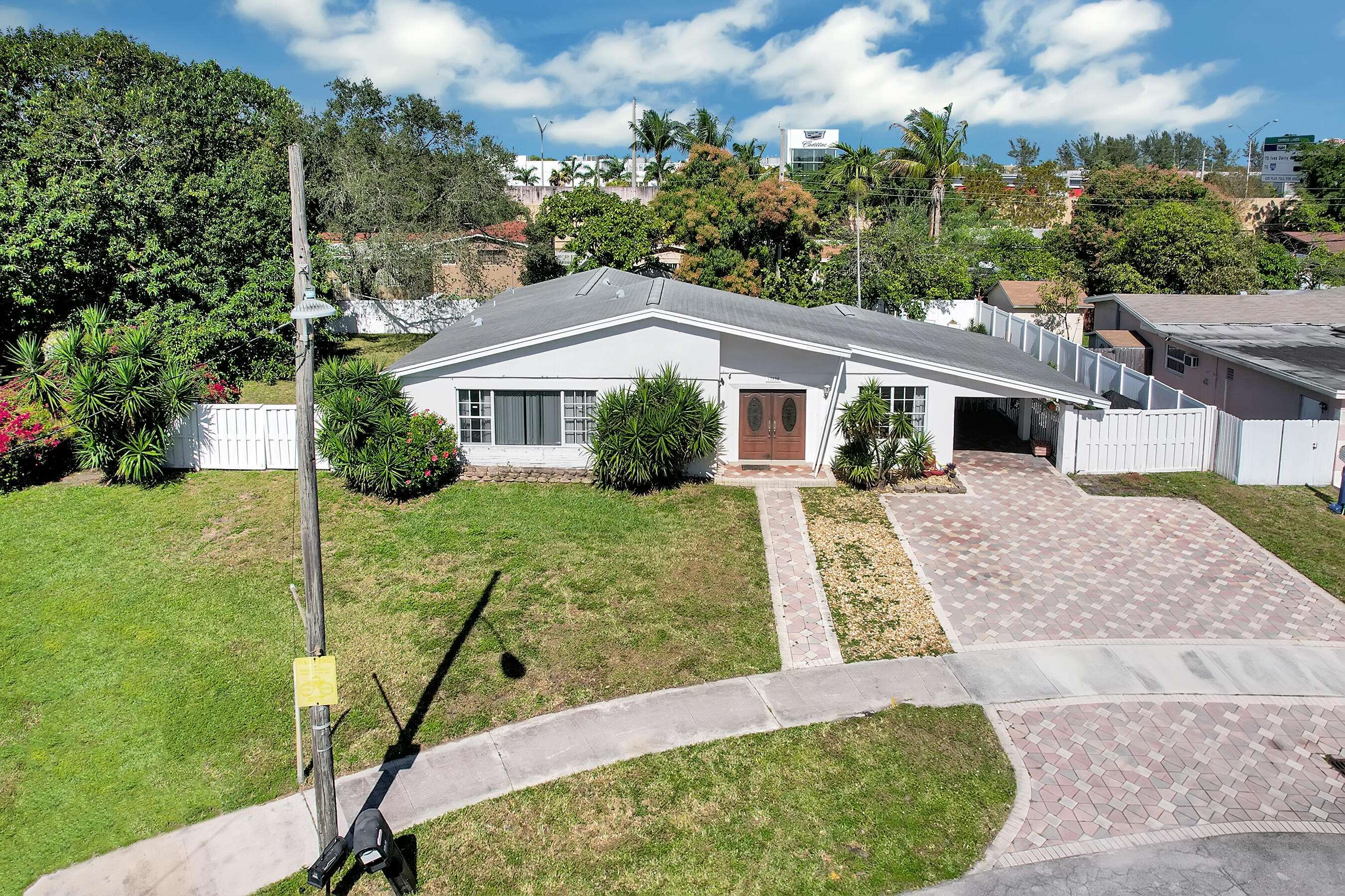 North Miami Beach, FL 33162,17630 NE 3rd AVE