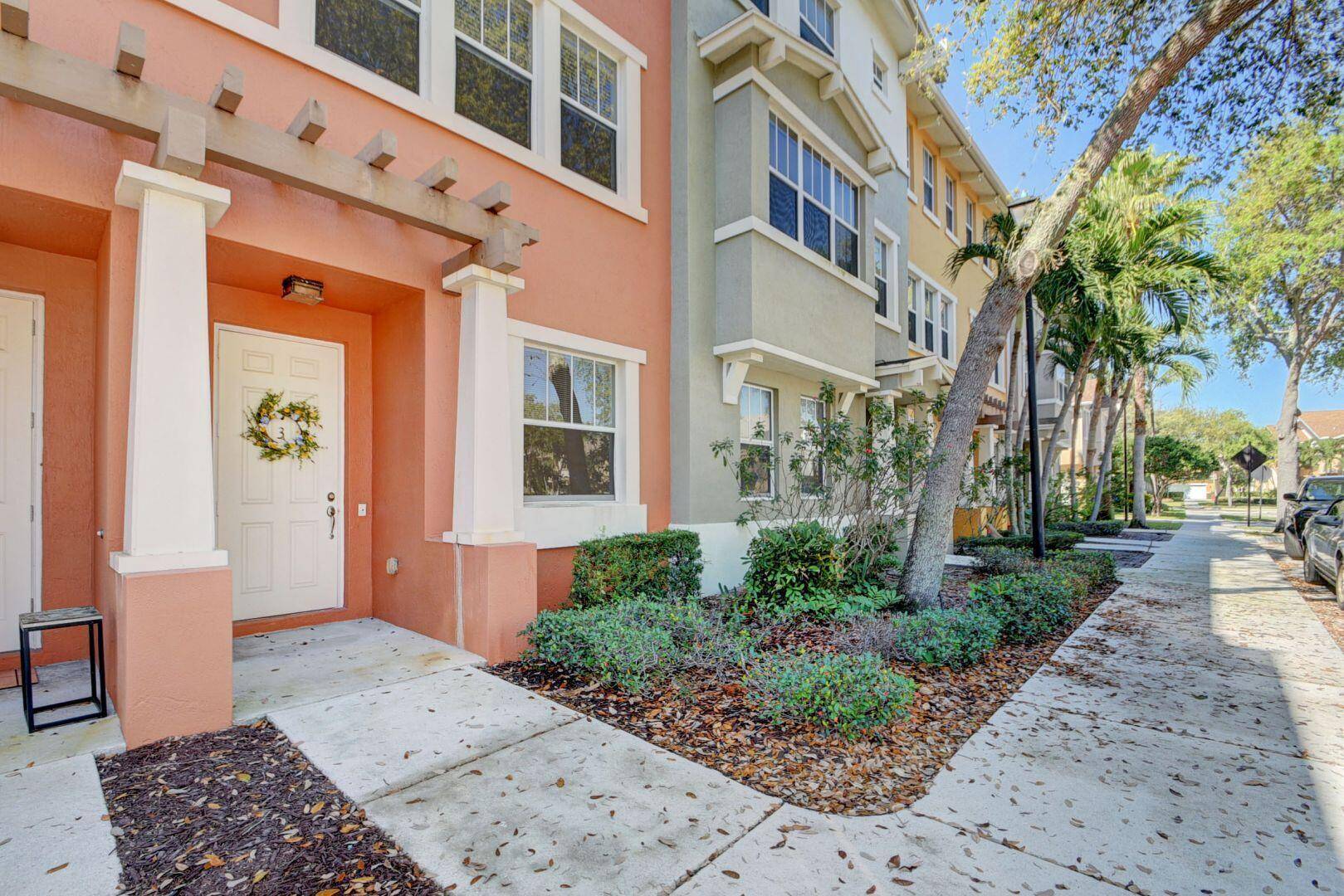 West Palm Beach, FL 33401,1717 Borrego WAY 3