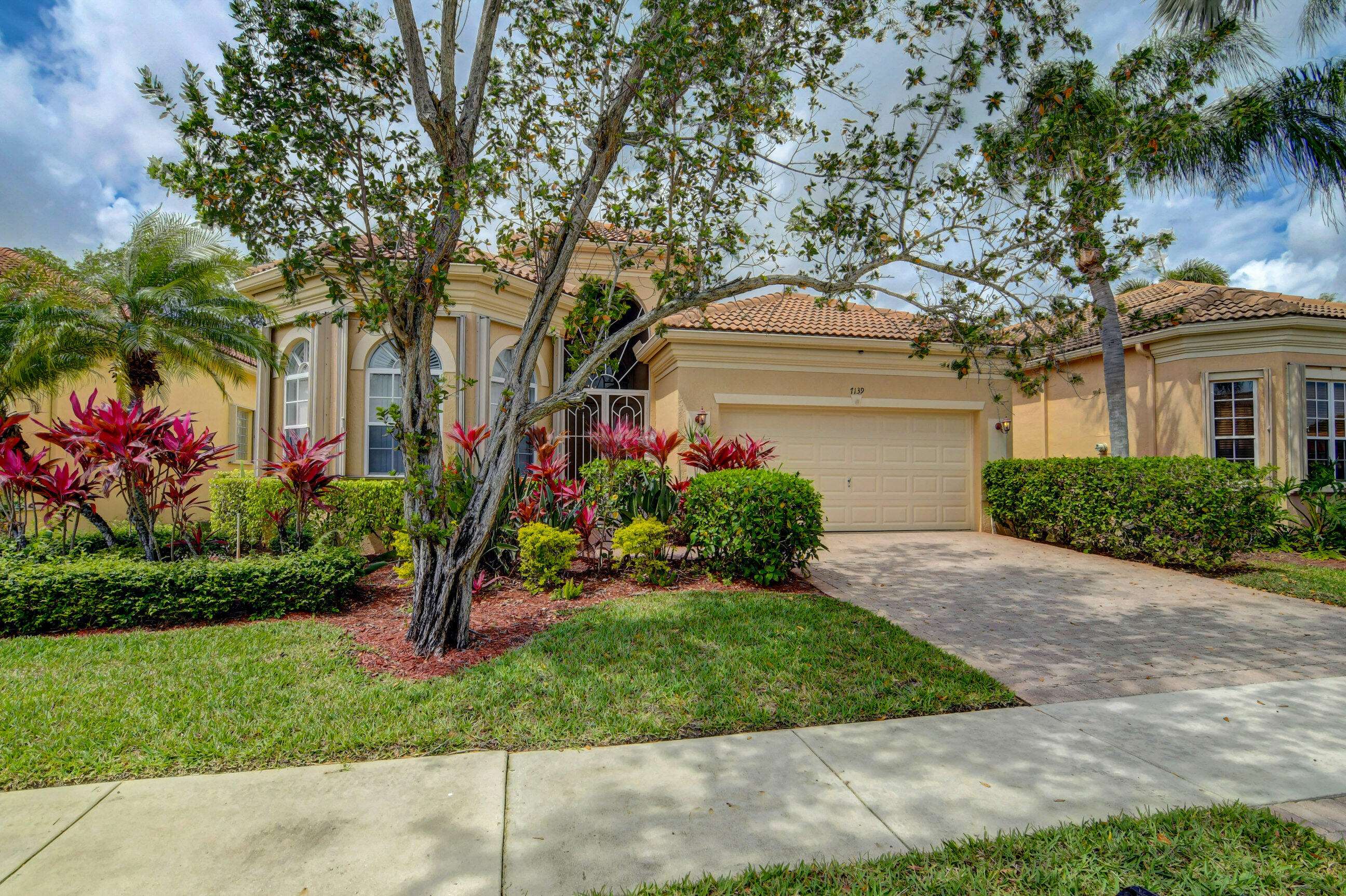 Delray Beach, FL 33446,7139 Demedici CIR