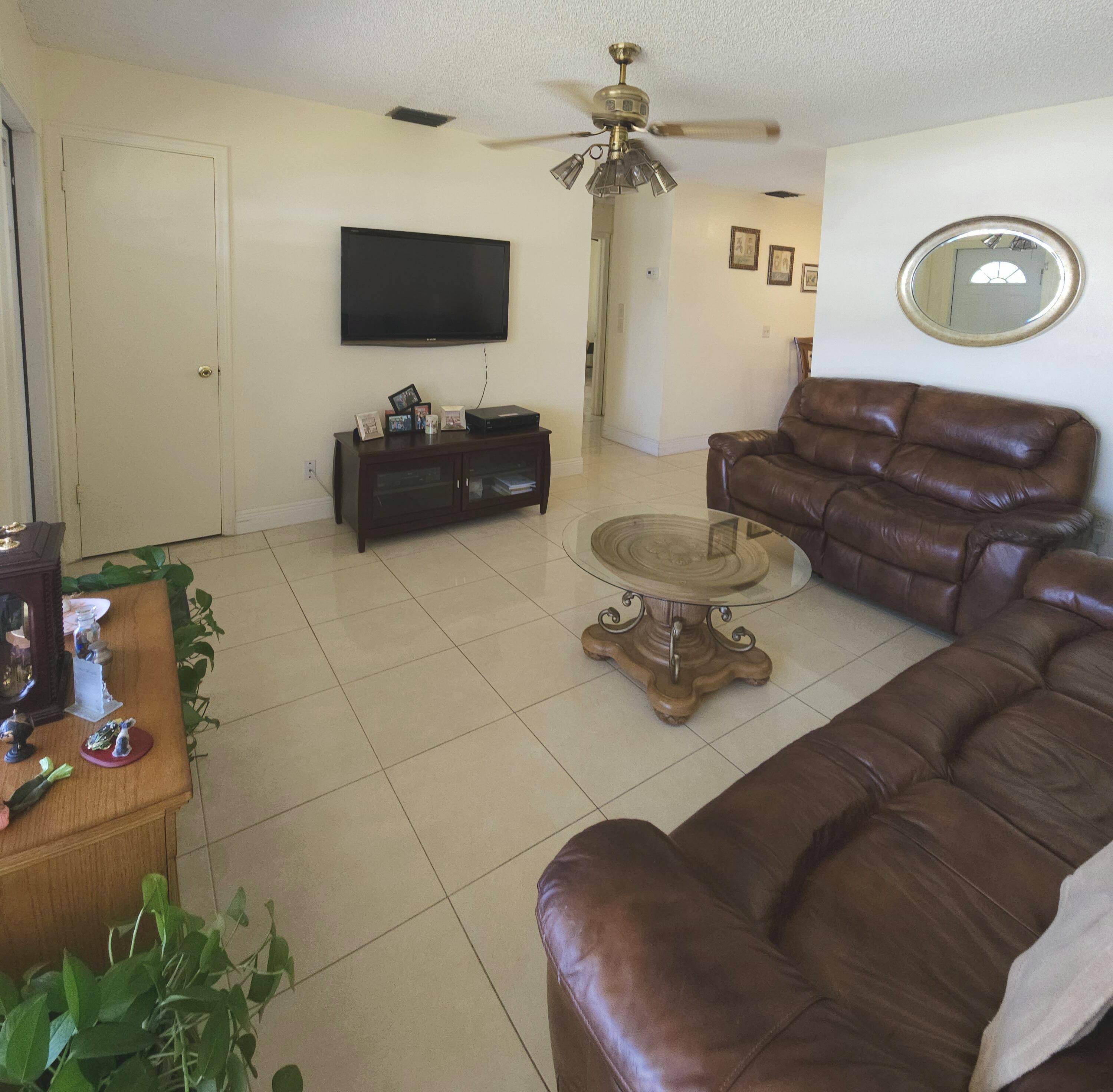 West Palm Beach, FL 33415,822 E Ilene RD