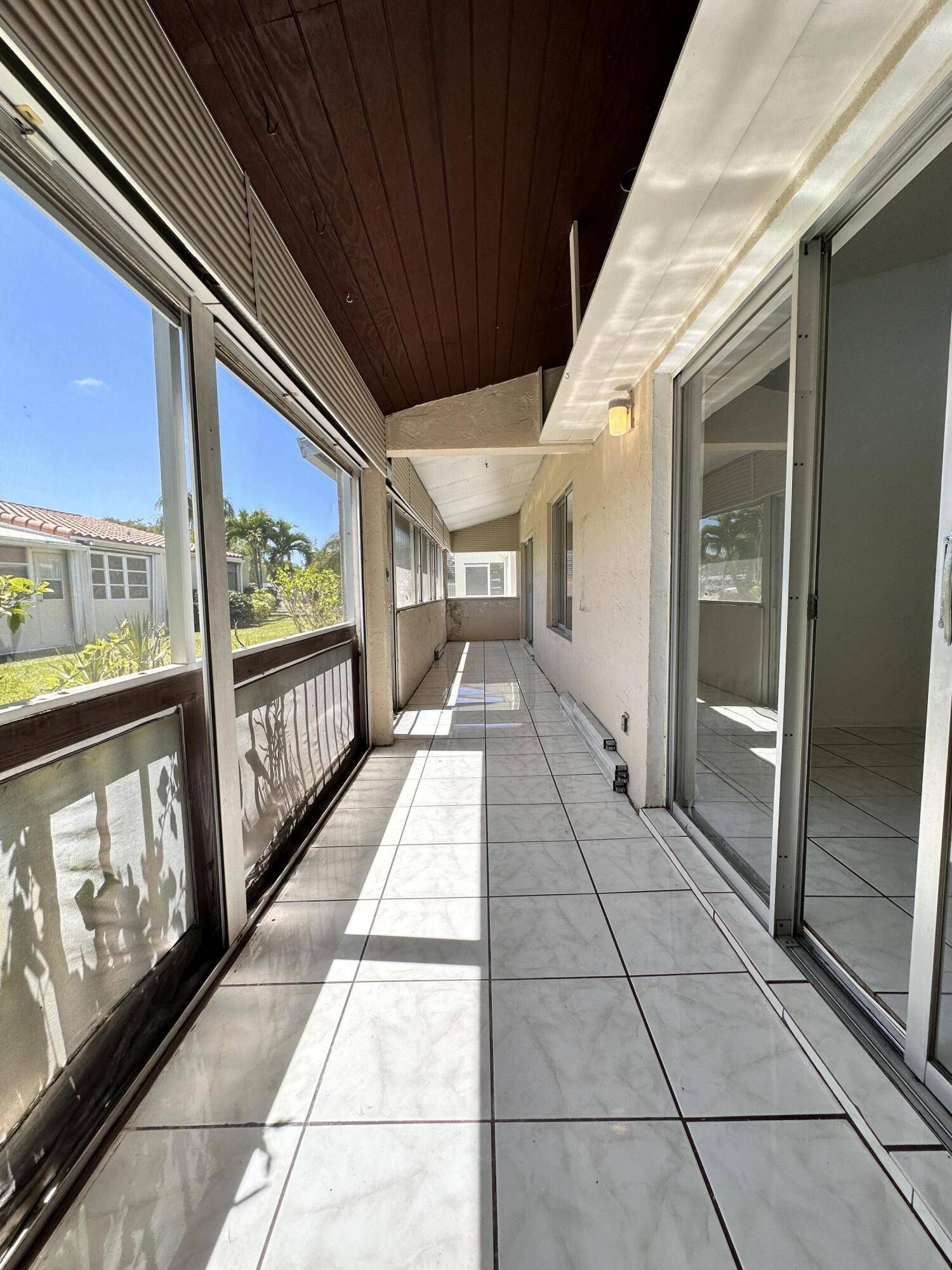 West Palm Beach, FL 33406,2534 S Boundbrook DR 123