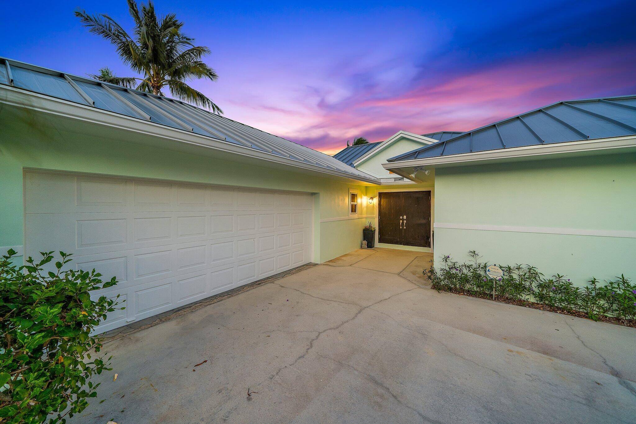 Jupiter, FL 33458,963 Dolphin CT