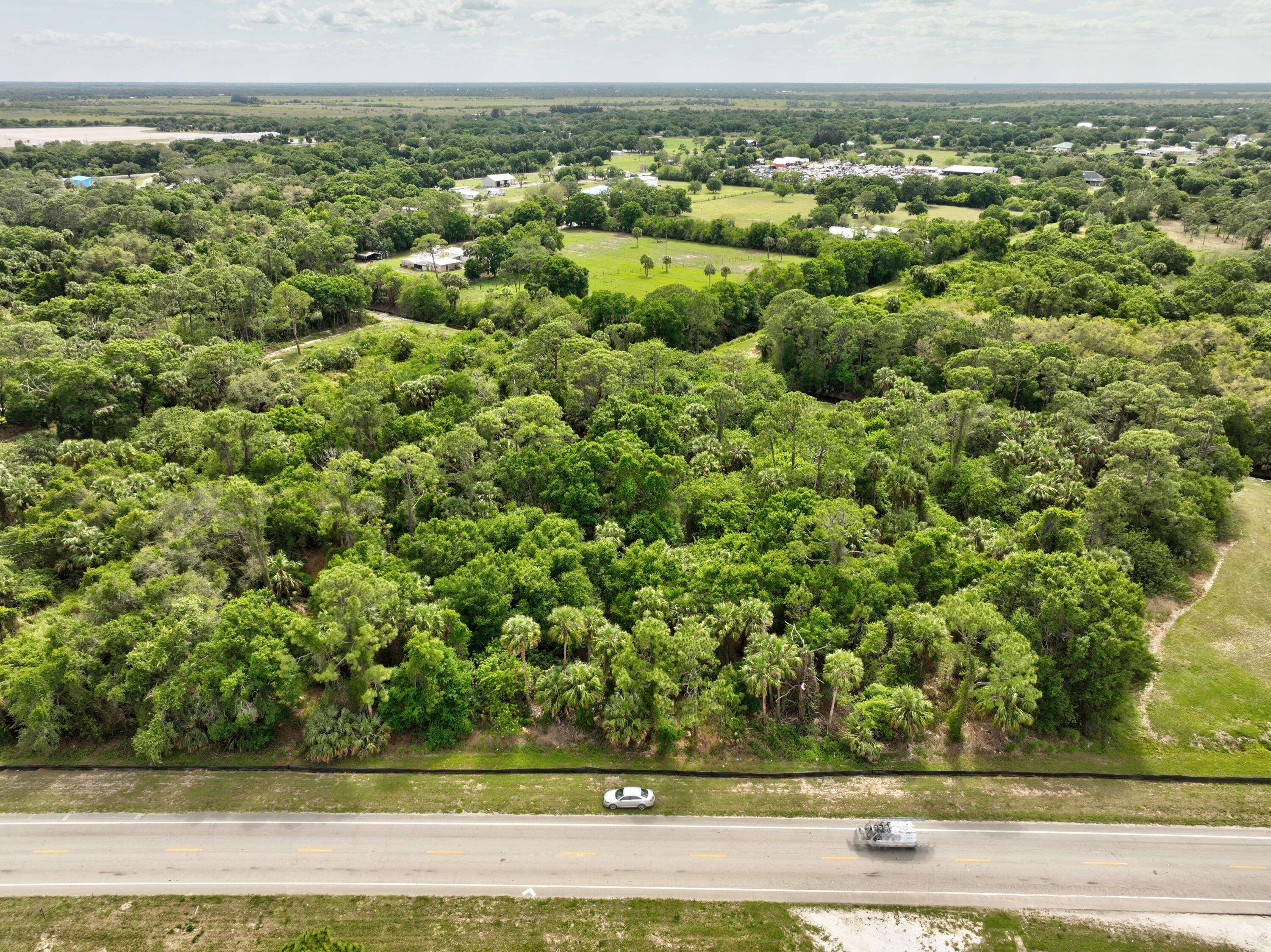 Okeechobee, FL 34972,2483 Us-98