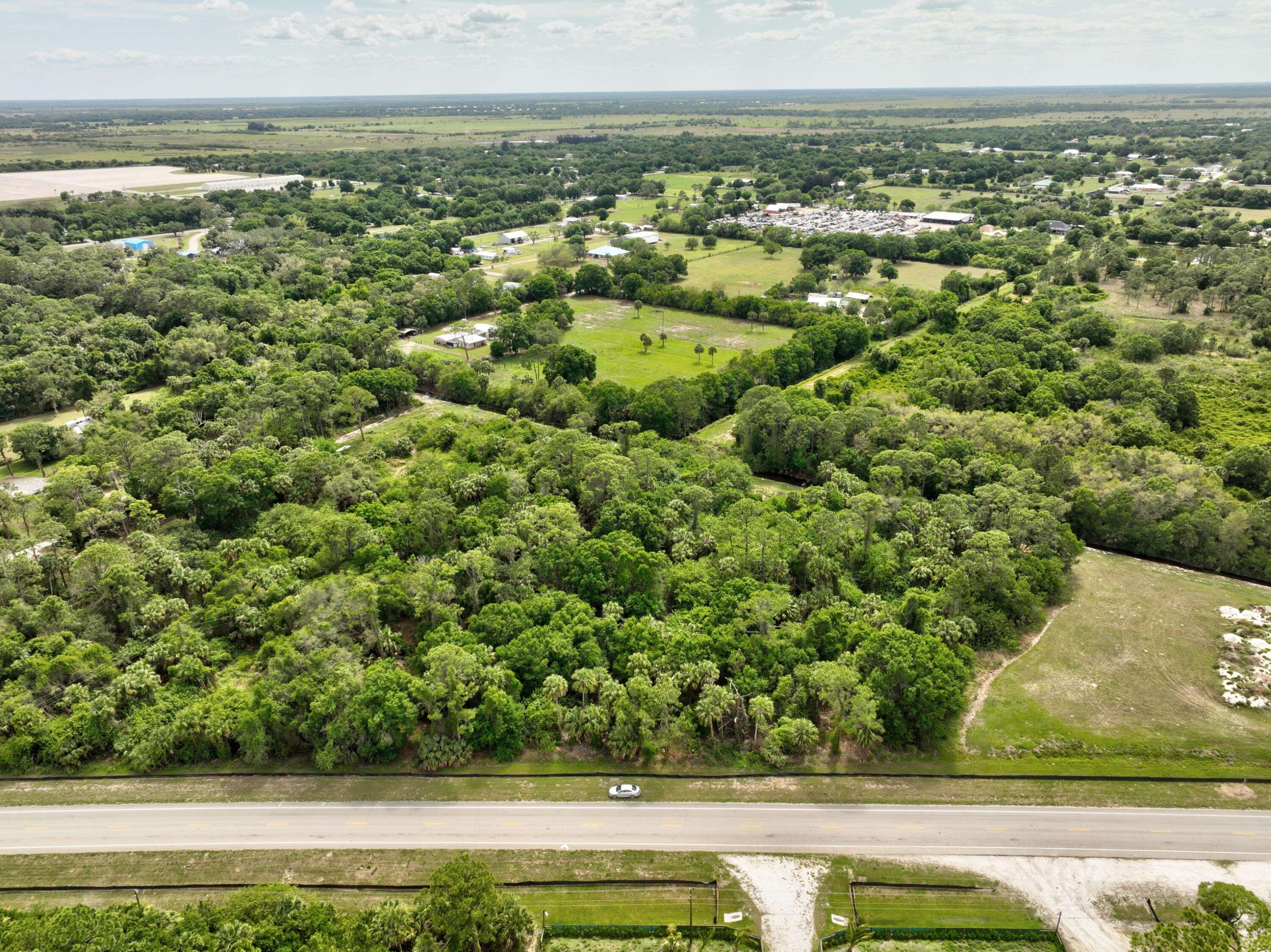 Okeechobee, FL 34972,2483 Us-98