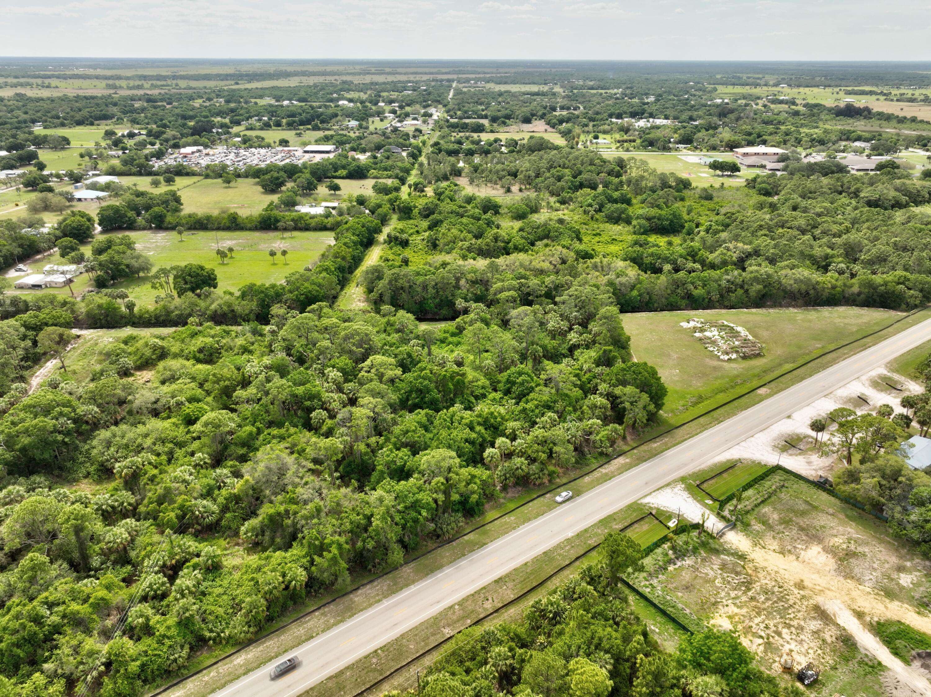 Okeechobee, FL 34972,2483 Us-98