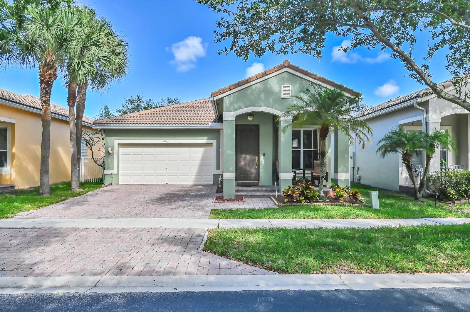 Lake Worth, FL 33463,6940 Bruce CT