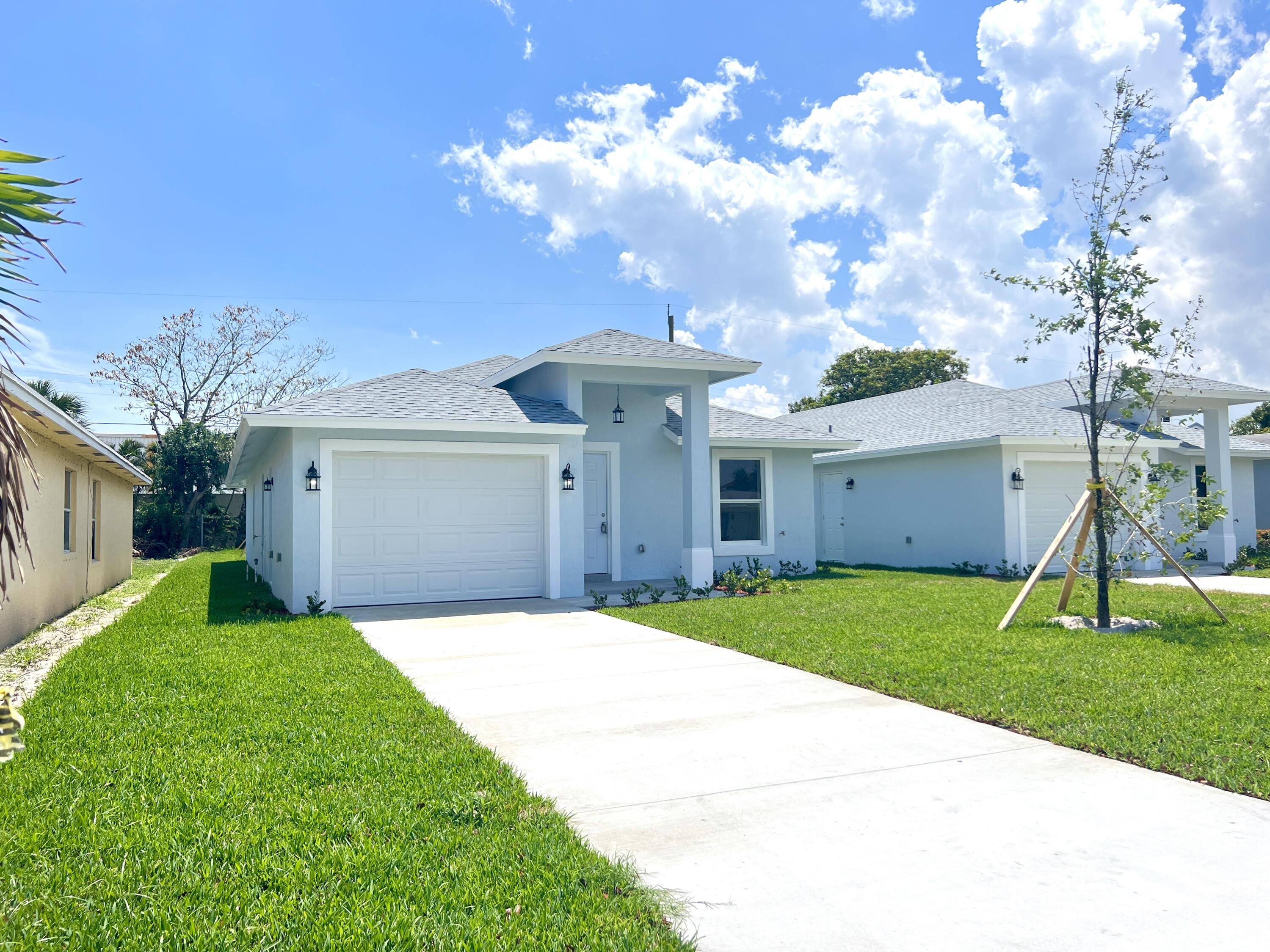 Lake Worth, FL 33460,725 Truman AVE