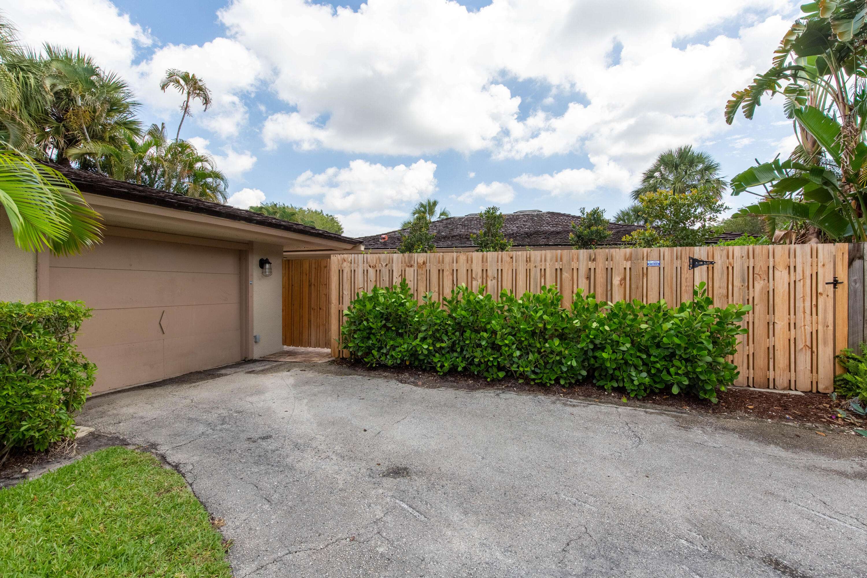 Wellington, FL 33414,11683 Wimbledon CIR