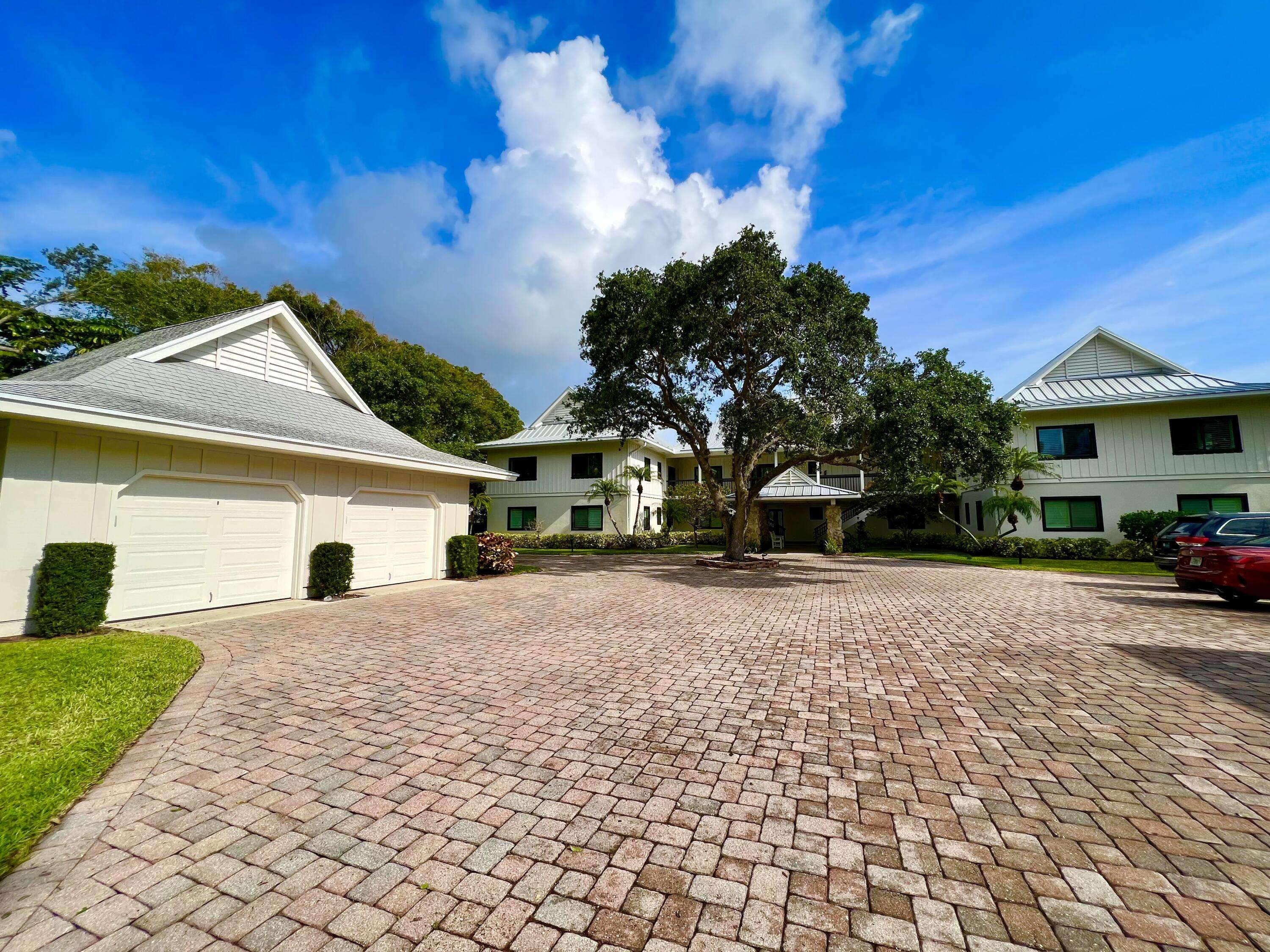 Jupiter, FL 33477,851 Saturn ST F