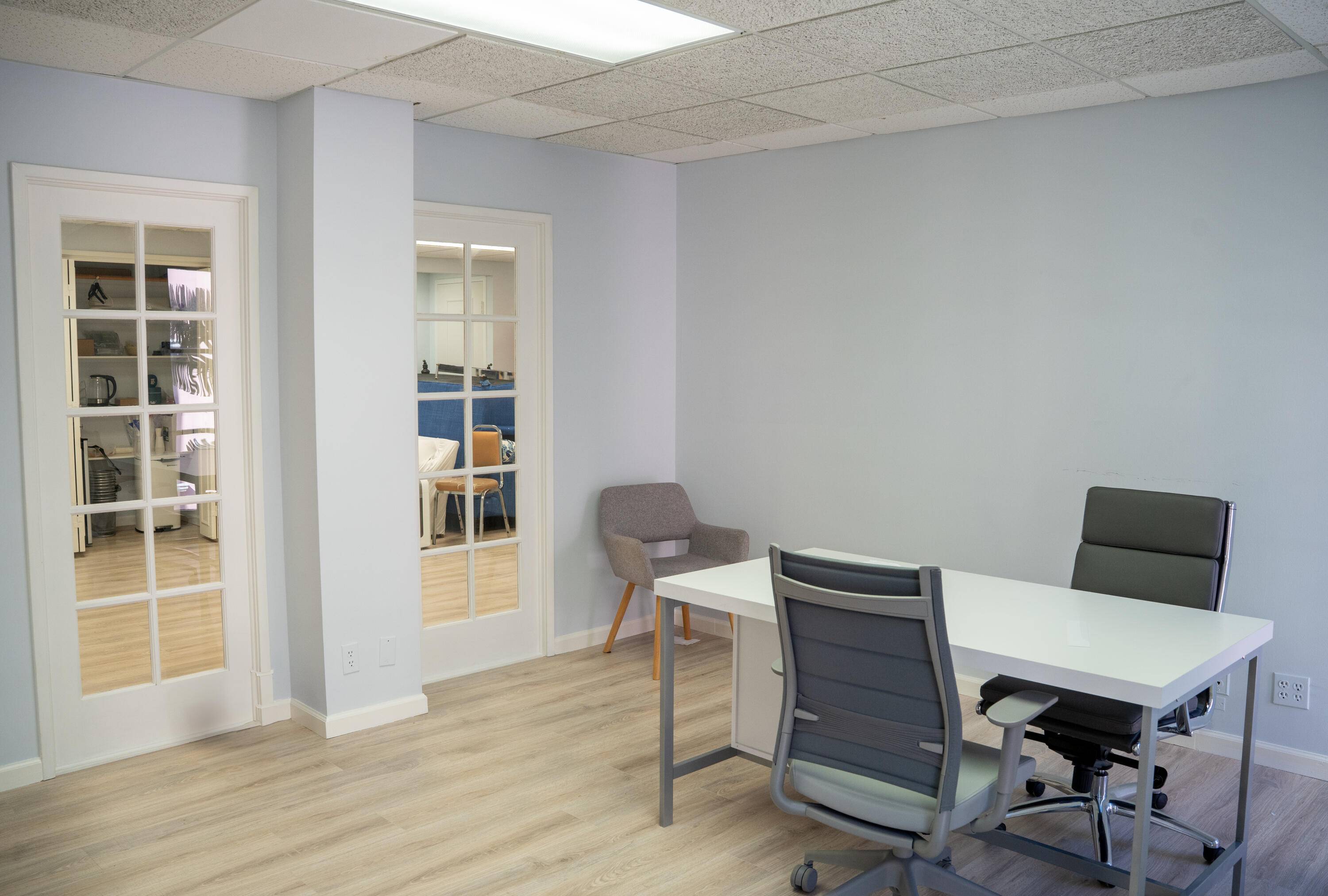 Palm Beach, FL 33480,180 Royal Palm WAY 203