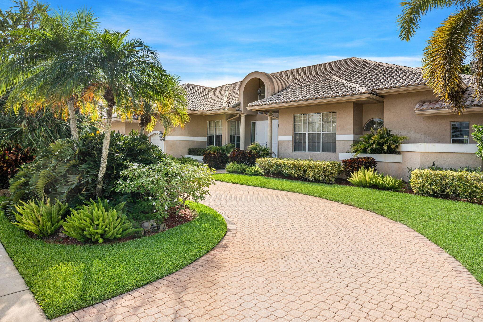 Boca Raton, FL 33498,10253 Shireoaks LN